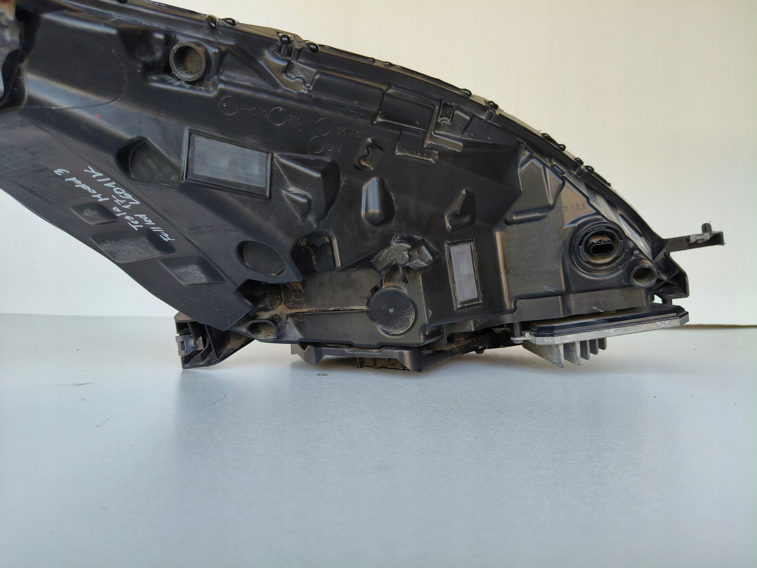light left REFLEKTOR TESLA MODEL 3 17- FULL LED