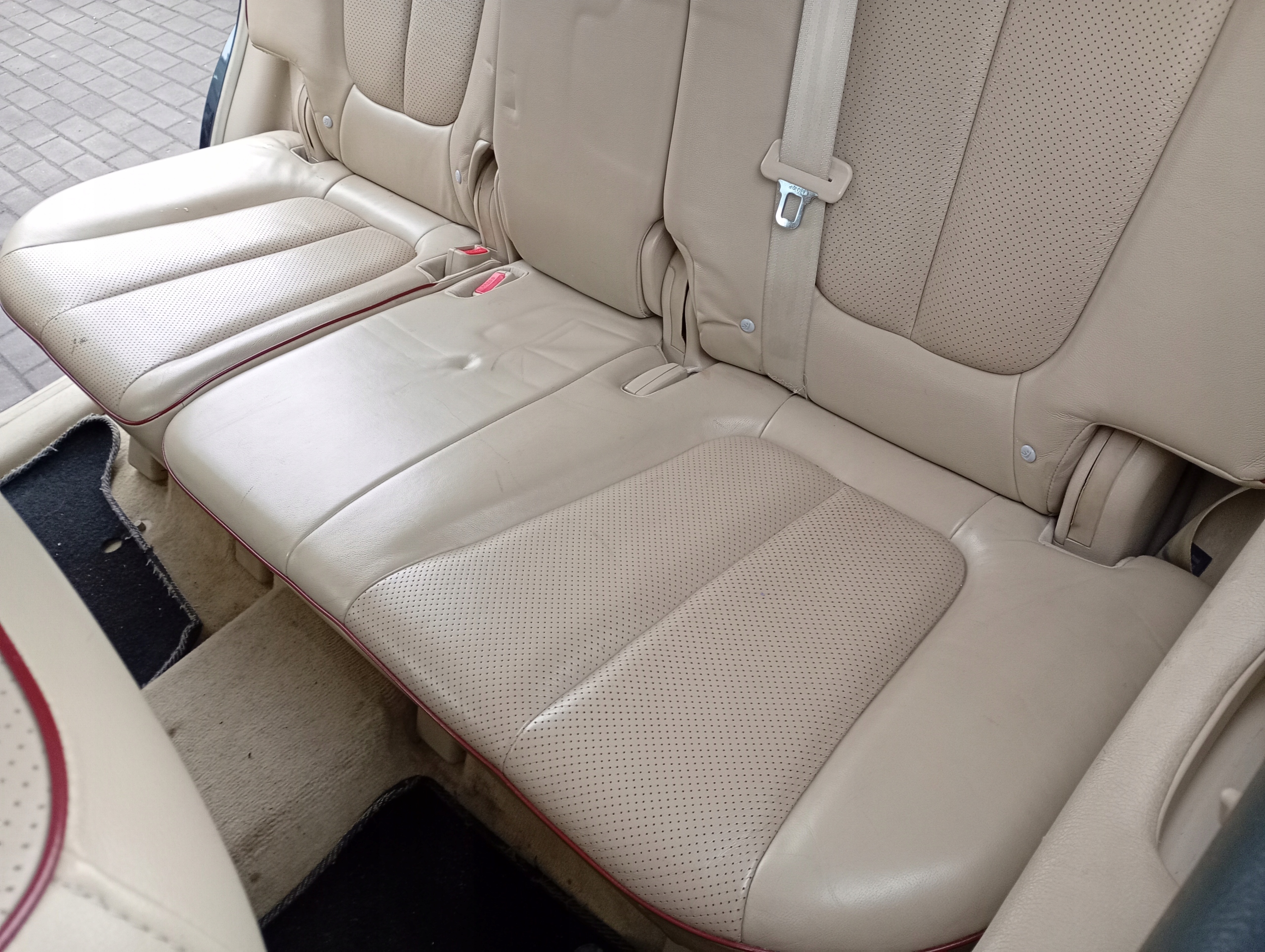 Hyundai Santa Fe 2 II 06-12 Sitz hinten heck Leder
