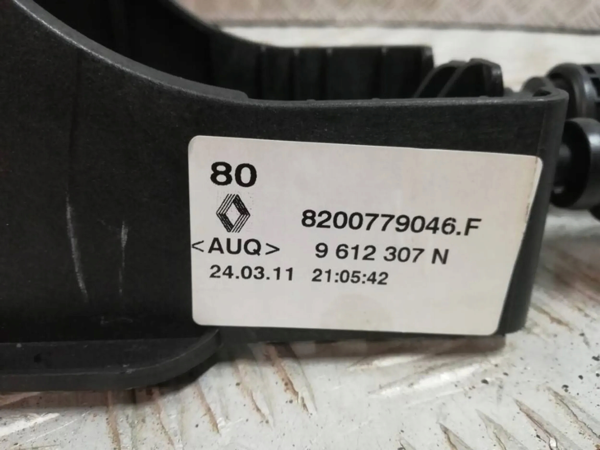 Renault Megane III 2,0 TCE LINKI BIEGOW Numer katalogowy części 8200779046F