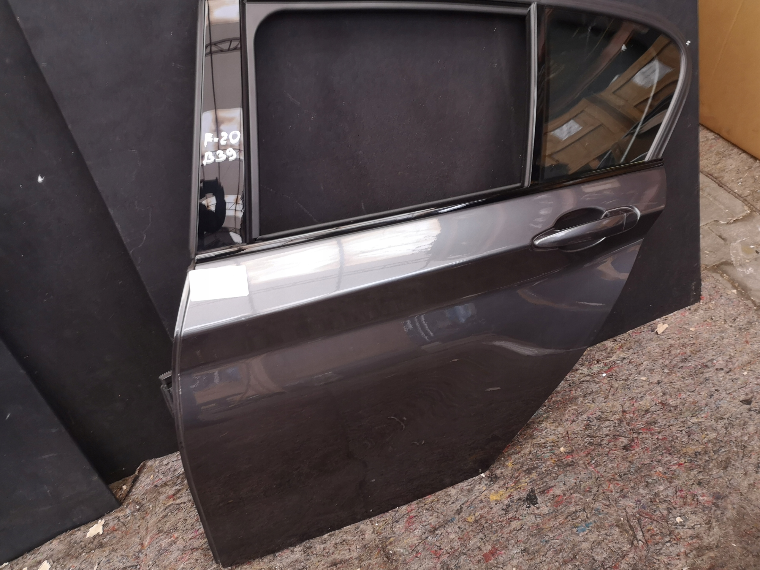 DRZWI TYŁ LEWE BMW F20 B39