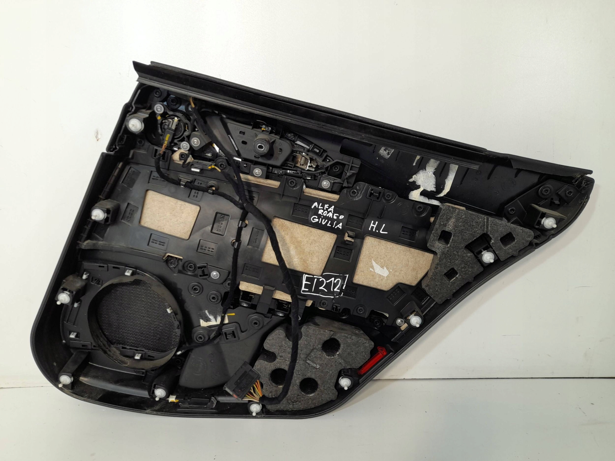 Alfa Romeo Giulia side rear left IC3078507 (ET212)