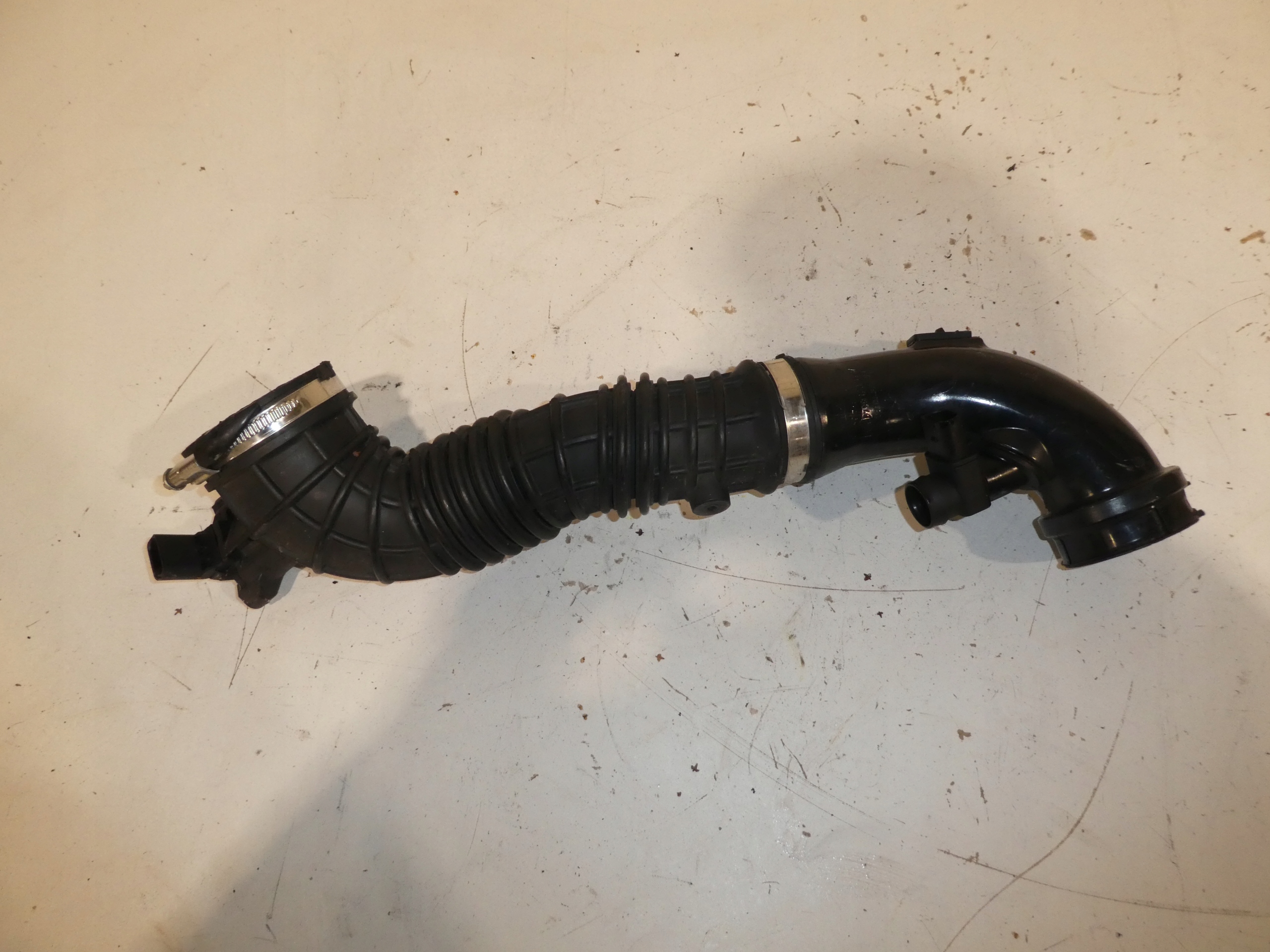 PRIJENOS CIJEV INTERKULER VW T5 T6 7E0129654P