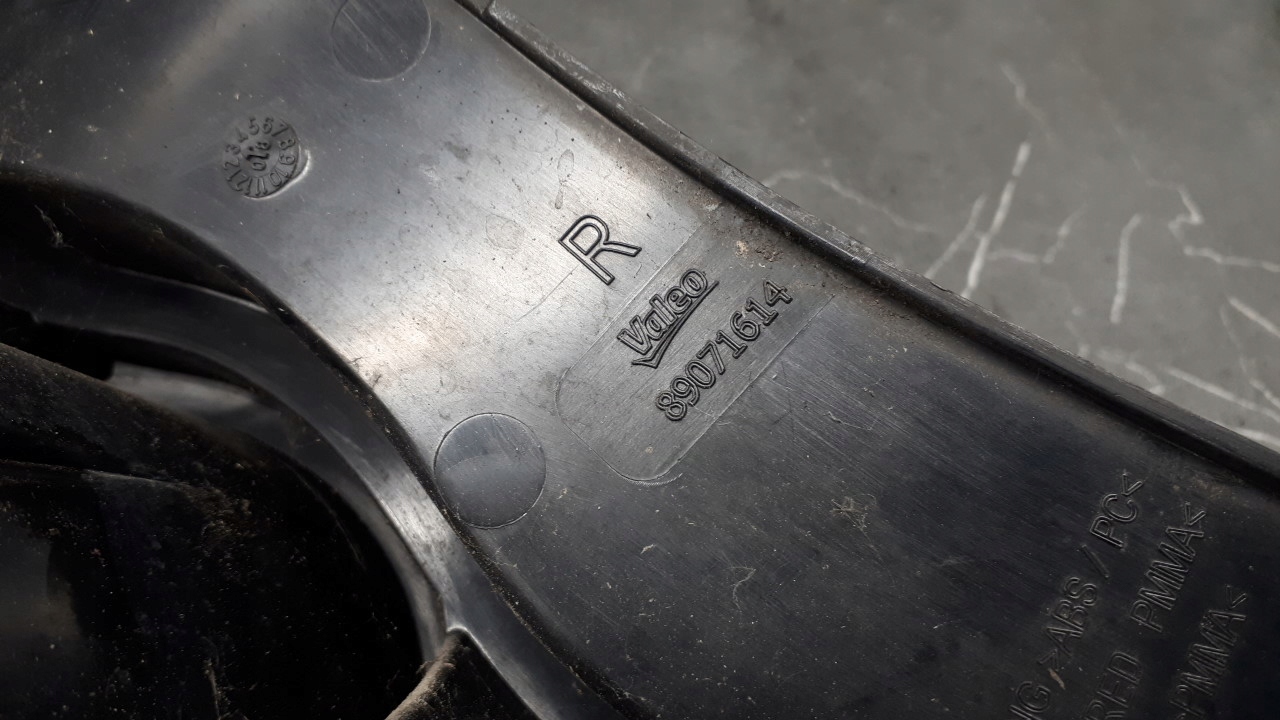 89071614 light right rear part agila B II splash