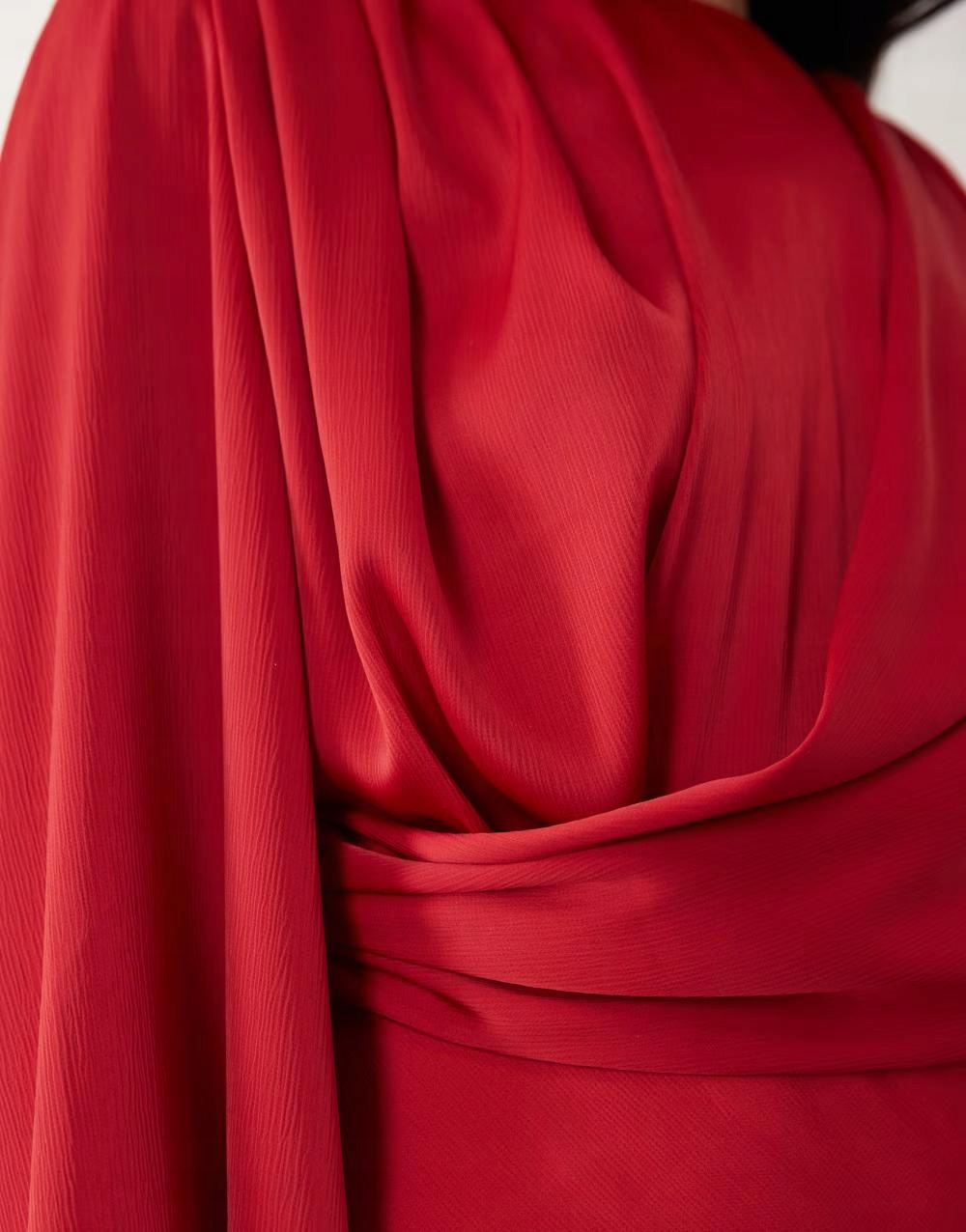 Asos Design červená maxi šaty s dlouhým rukávem B23 S