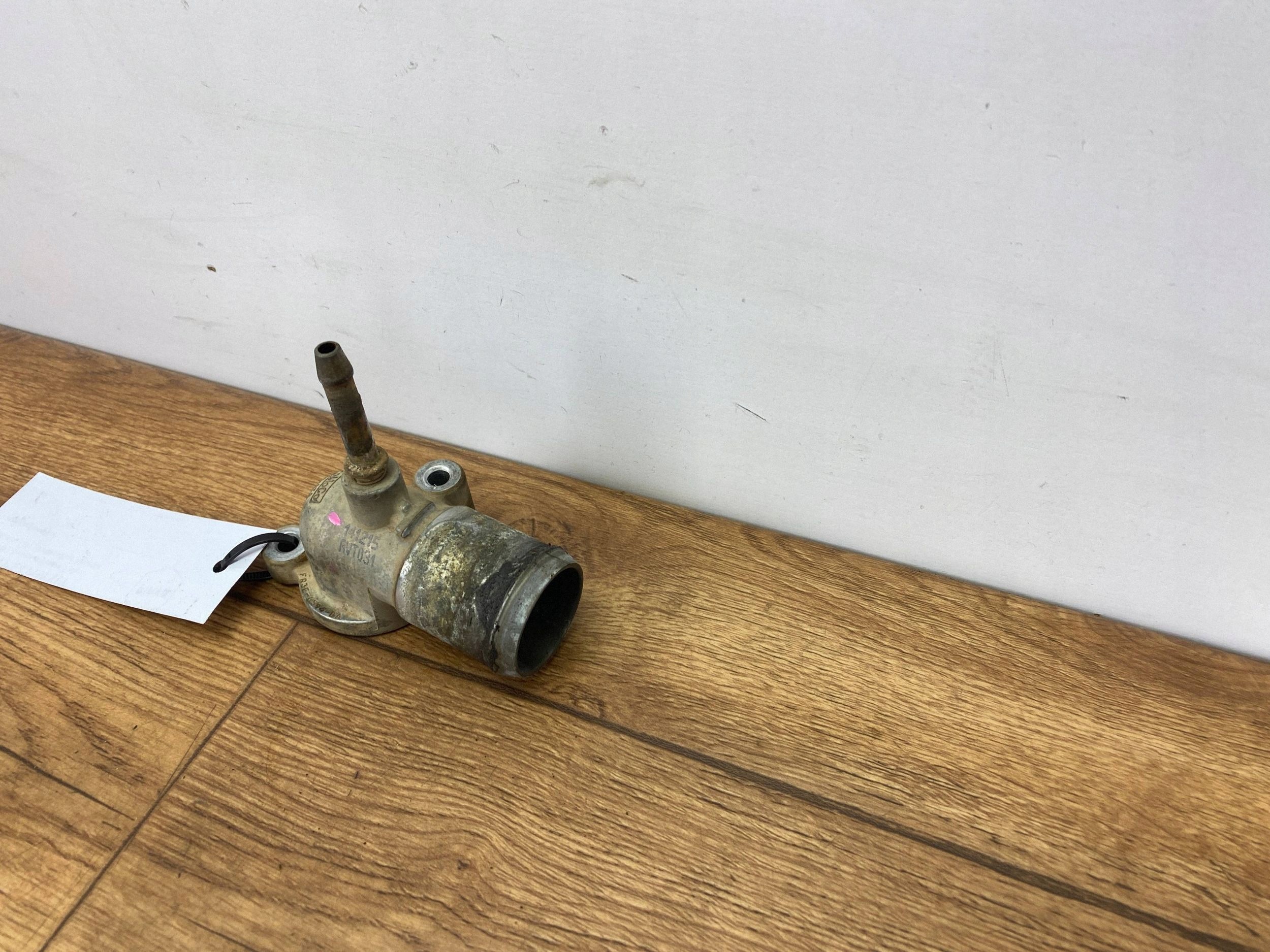 Boîtier thermostat Bride d’eau Ford Mustang VI 2015+