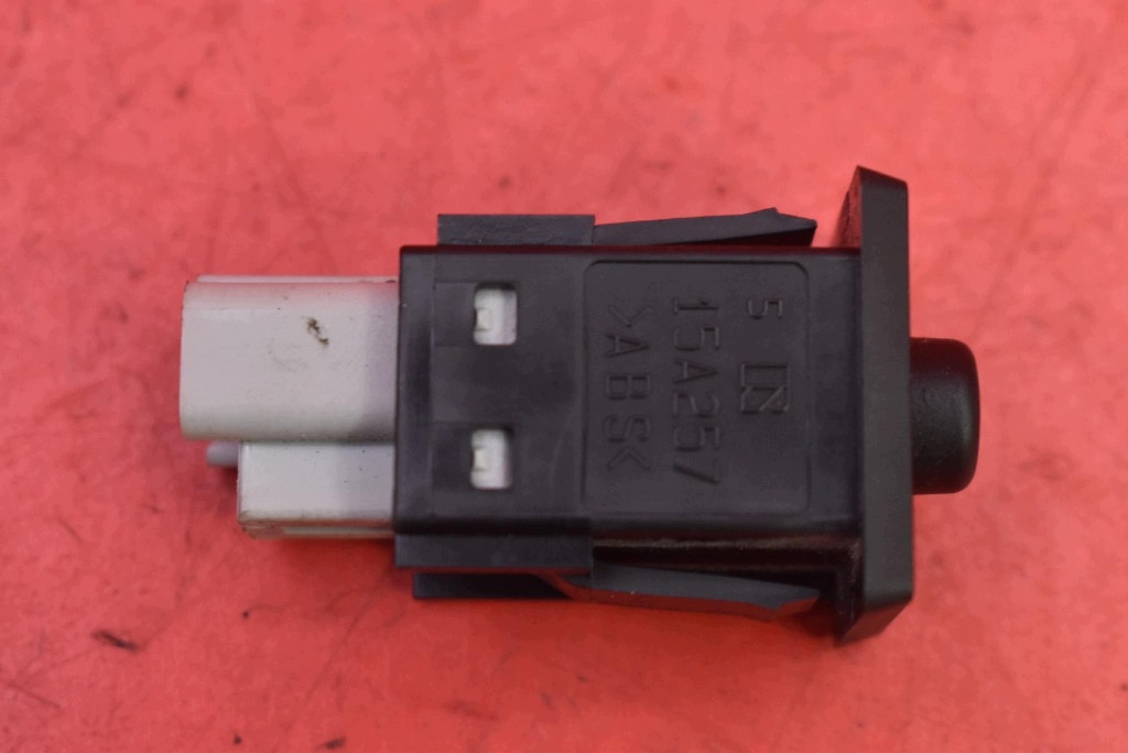 switch button SYSTEMU OSTRZEGANIA PRE CRASH 15A257 LEXUS LS 4 IV LS600H