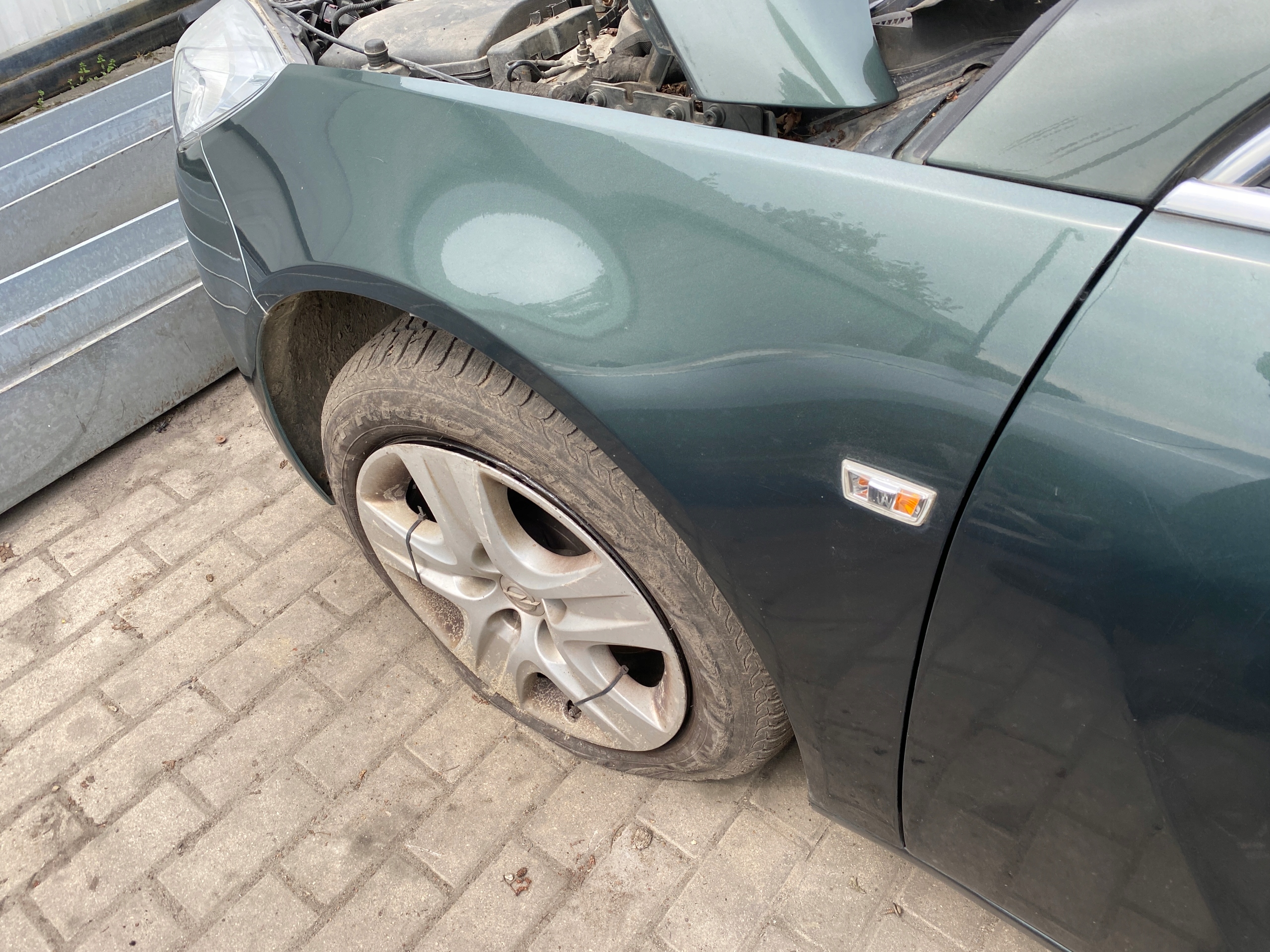fender left front front Opel Insignia A 08-15 kod lakieru Z30K