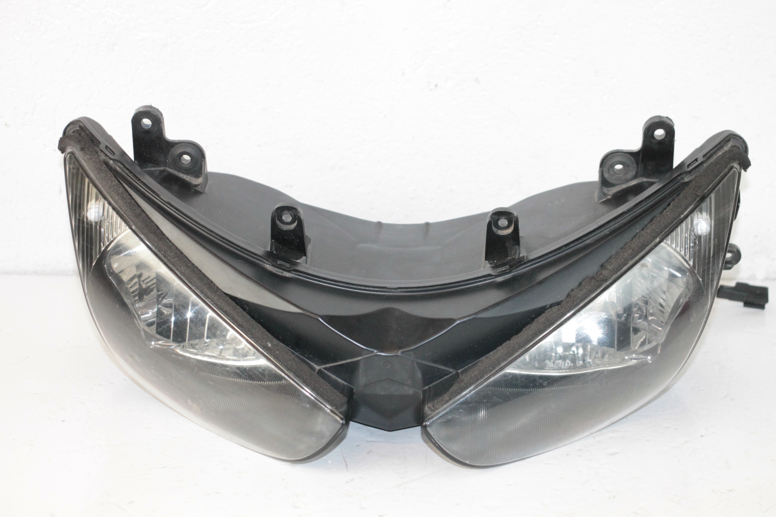 30 - KAWASAKI ZX6R 05-06 ПЕРЕДНЯ ФАРА