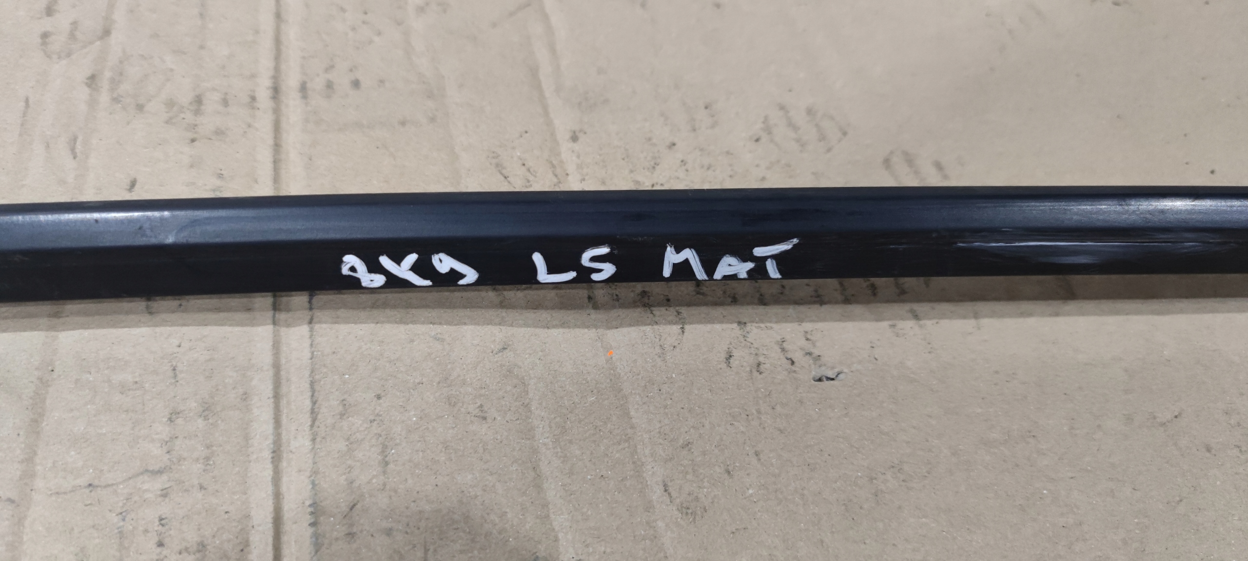 moulding bodywork left black MAT AUDI A4 B8 AVANT 8K9853703