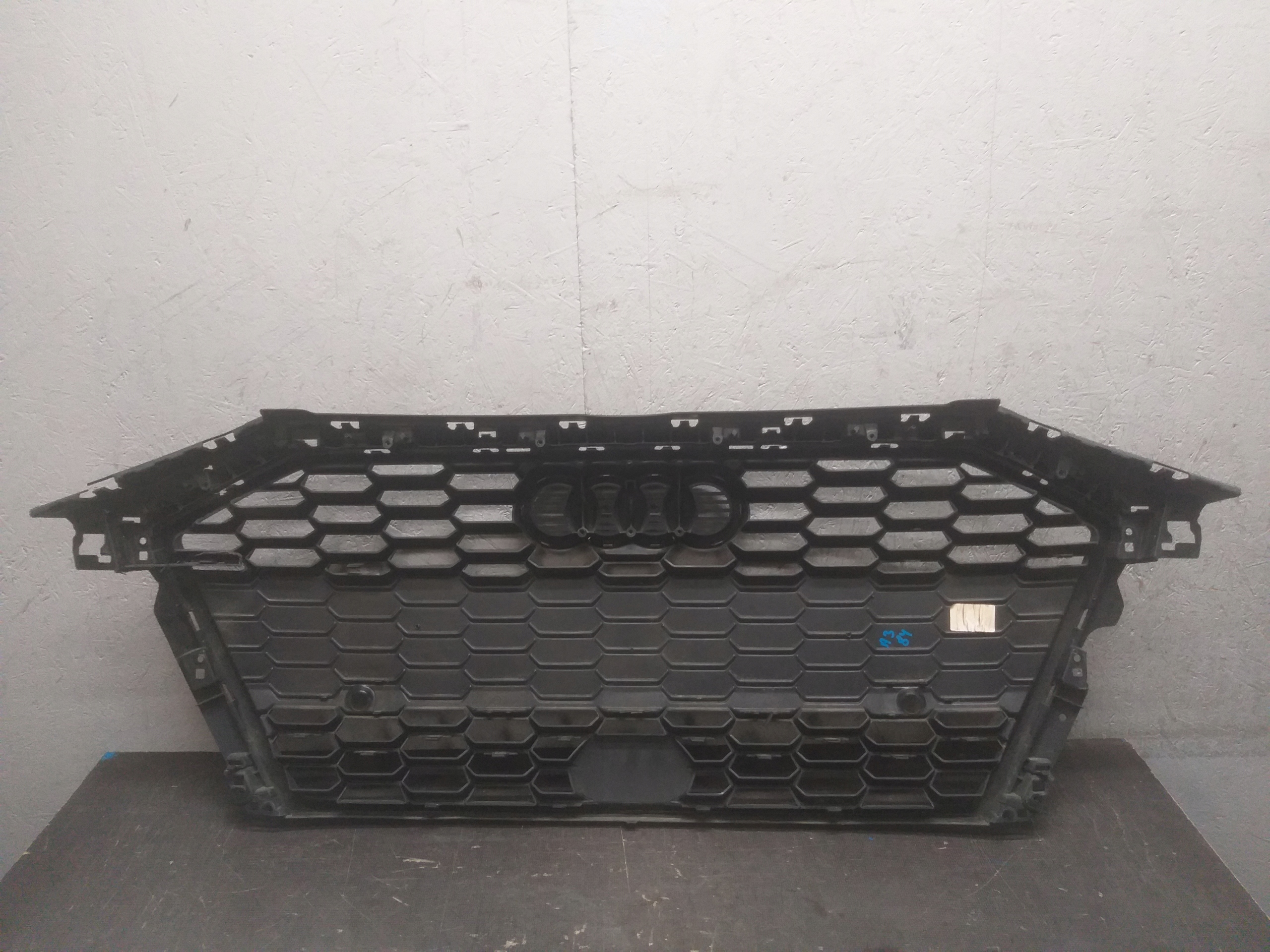front PREKLADgrill AUDI A3 8Y 8Y0853651