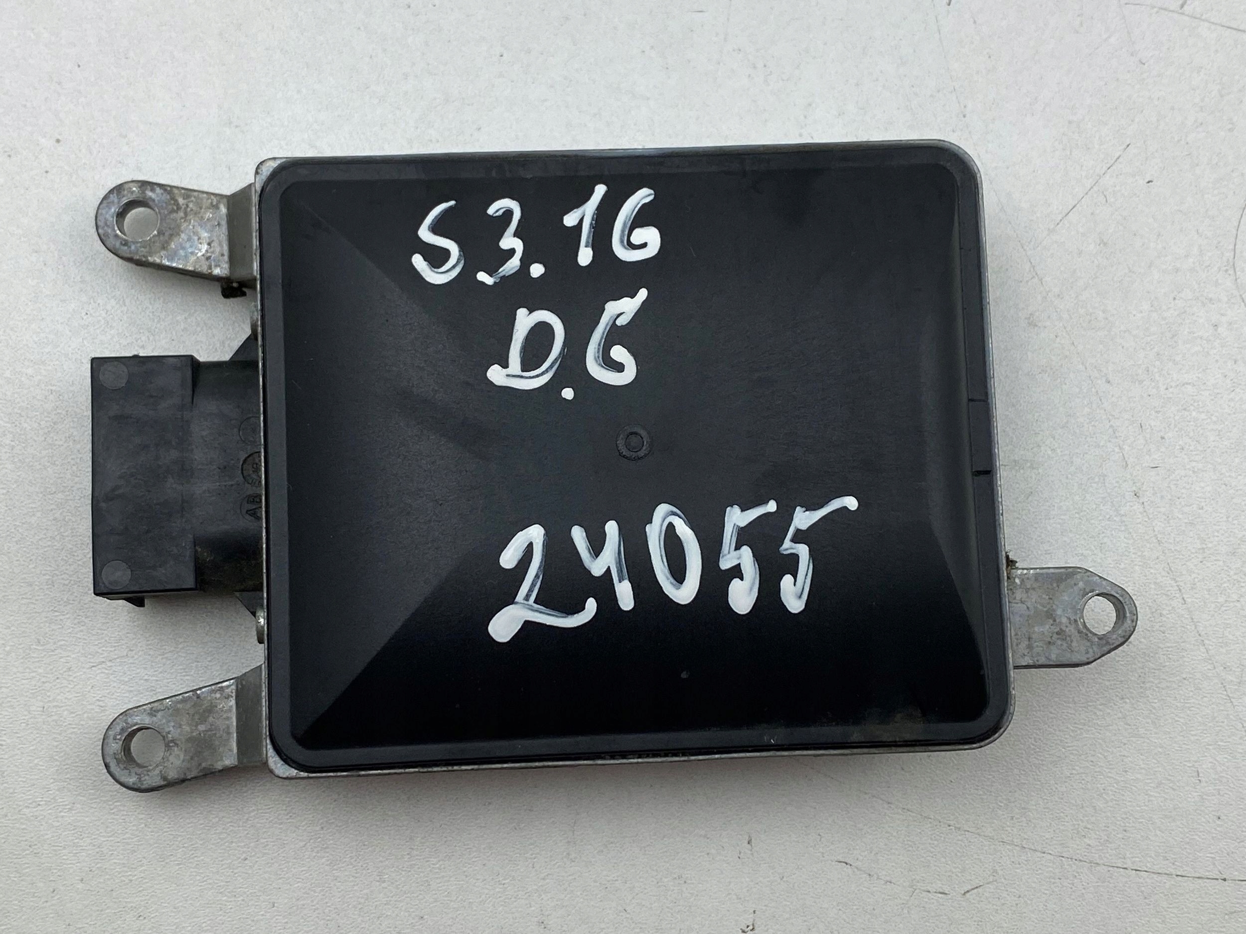 Датчик полосы движения Audi A3 S3 8V 5q0907566a