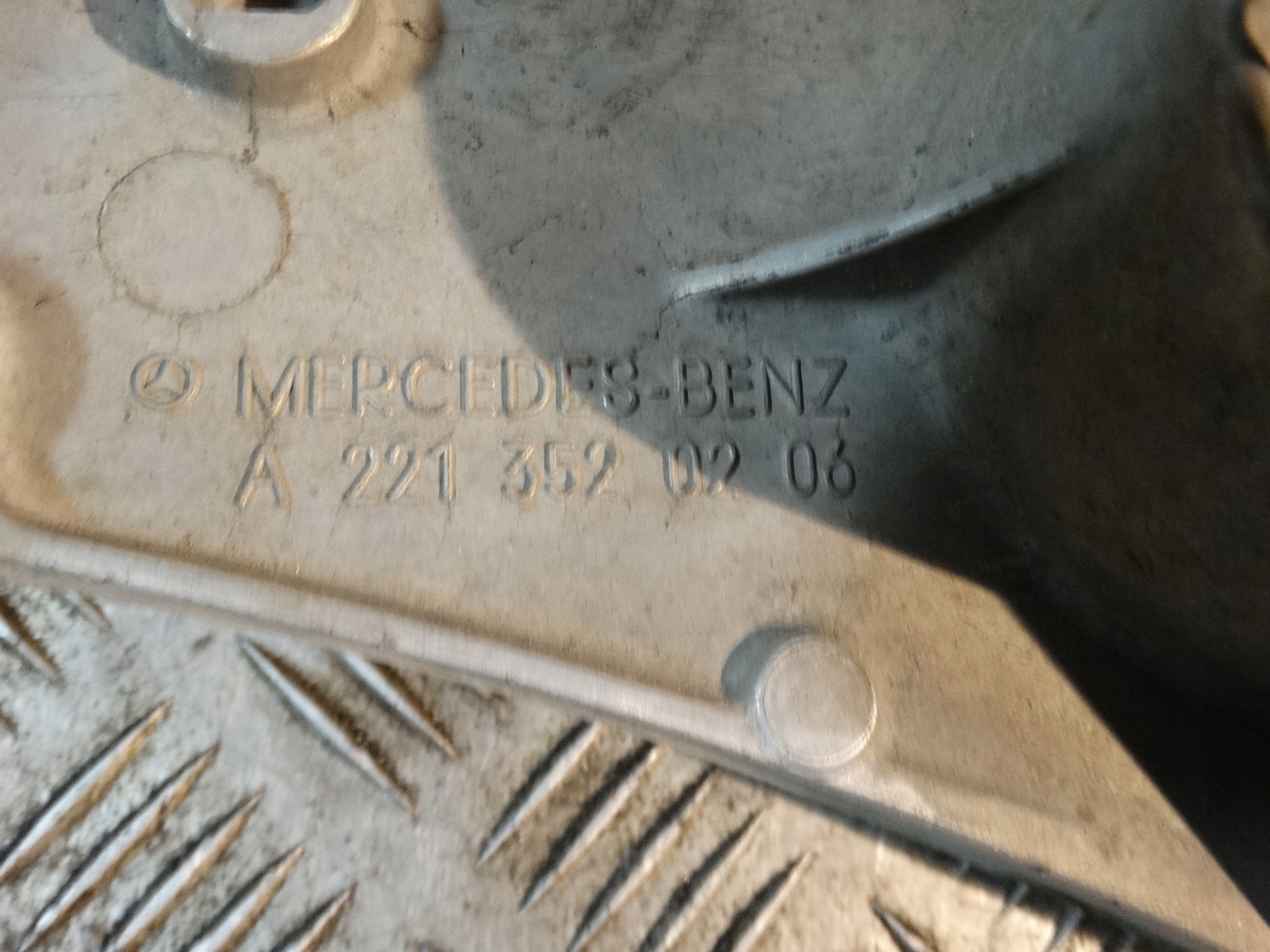 IDEALNY console sider MERCEDES W222 W217 1
