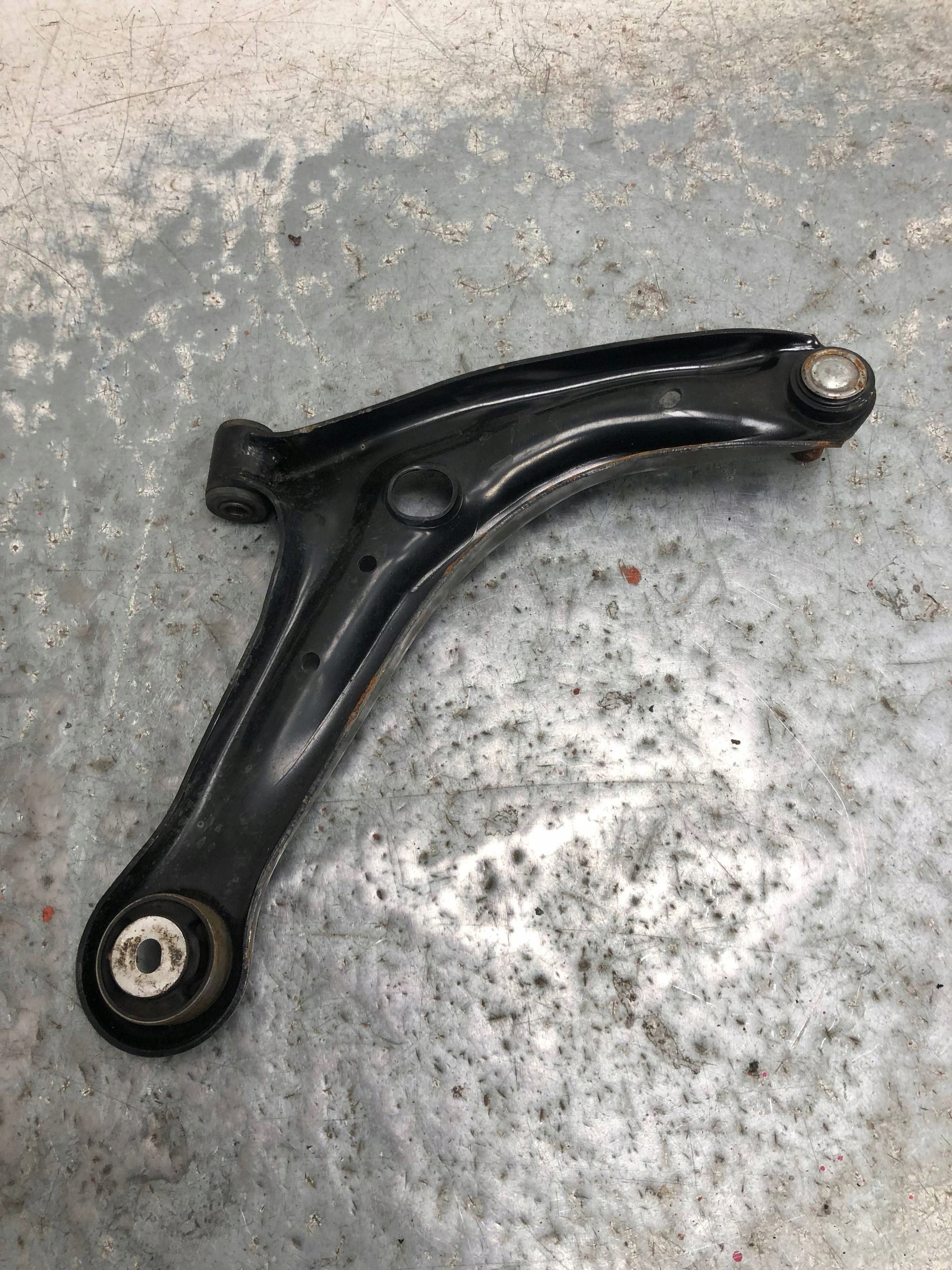 arm left front FORD FIESTA MK7