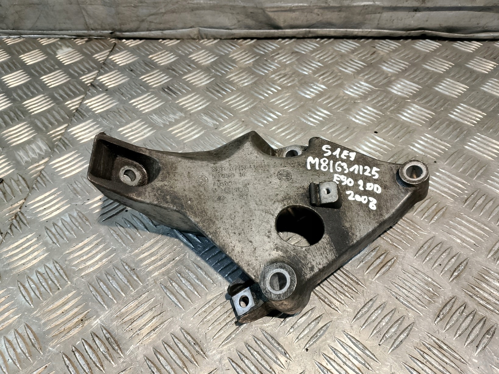 holder bearing engine mount BMW E90 2.0 D 22116775041-01 59280110