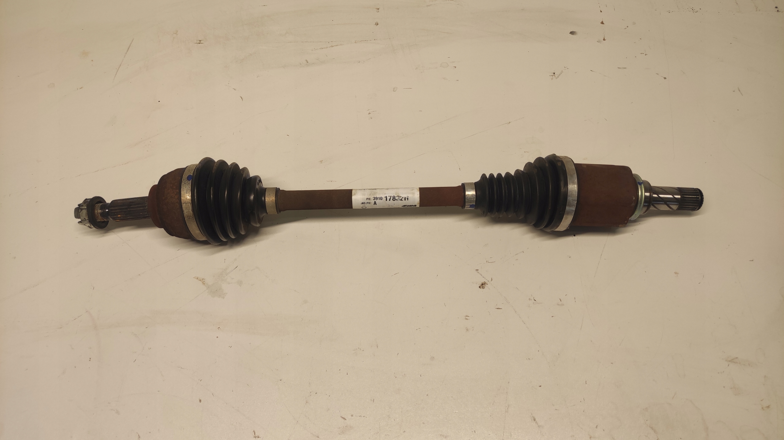 semi-axis left DACIA SANDERO II STEPWAY 0.9 TCE 391017832R 12-16
