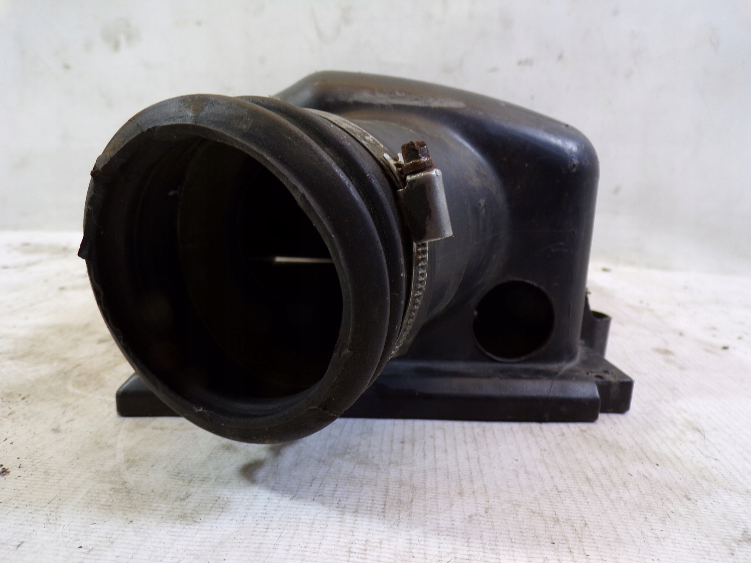 Abdeckung OBUDOWY filter luft OPEL KADETT GSI 2.0 C20XE 90265589