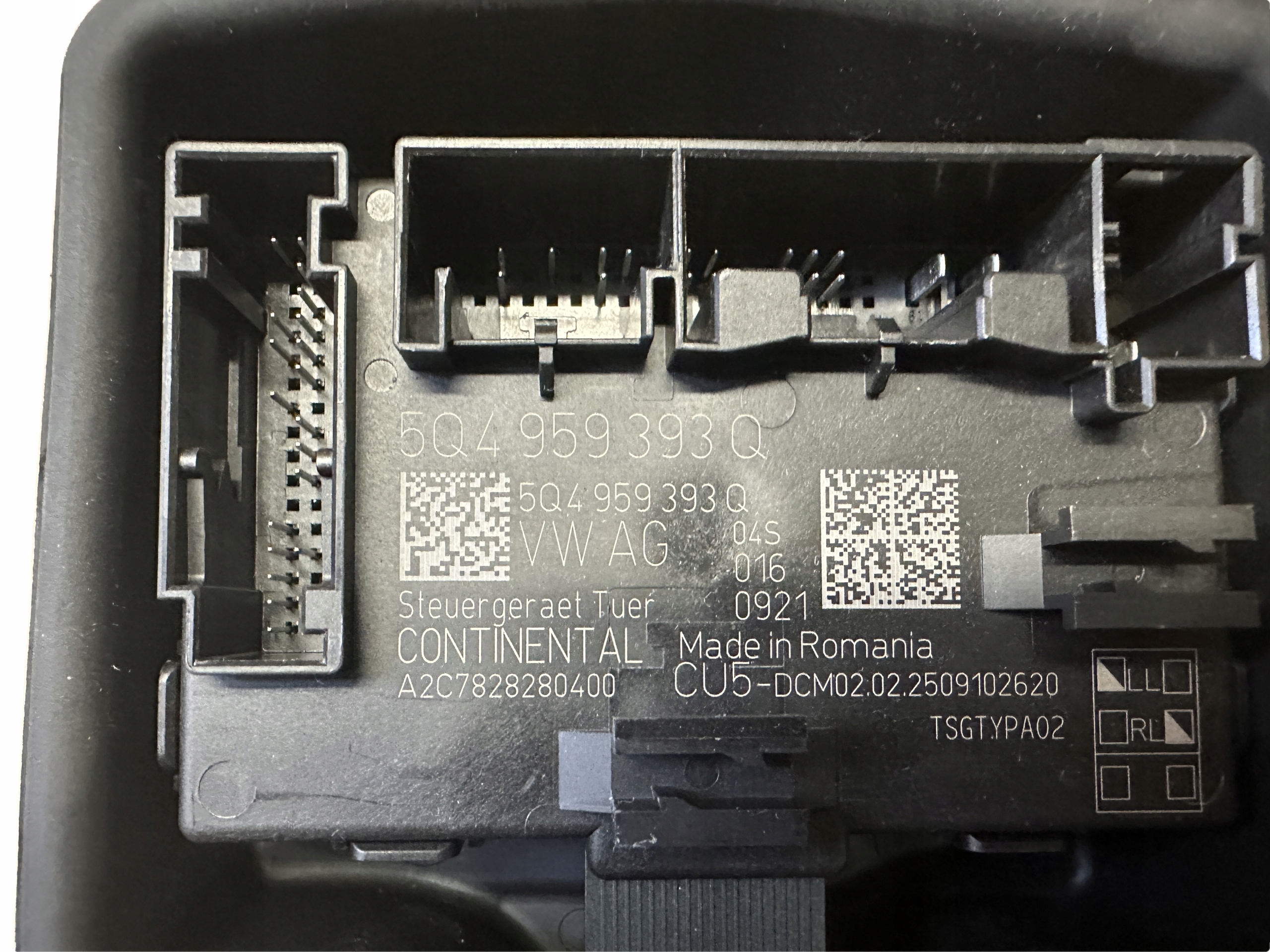 AUDI A1 82A control unit module door left front 5Q4959393Q