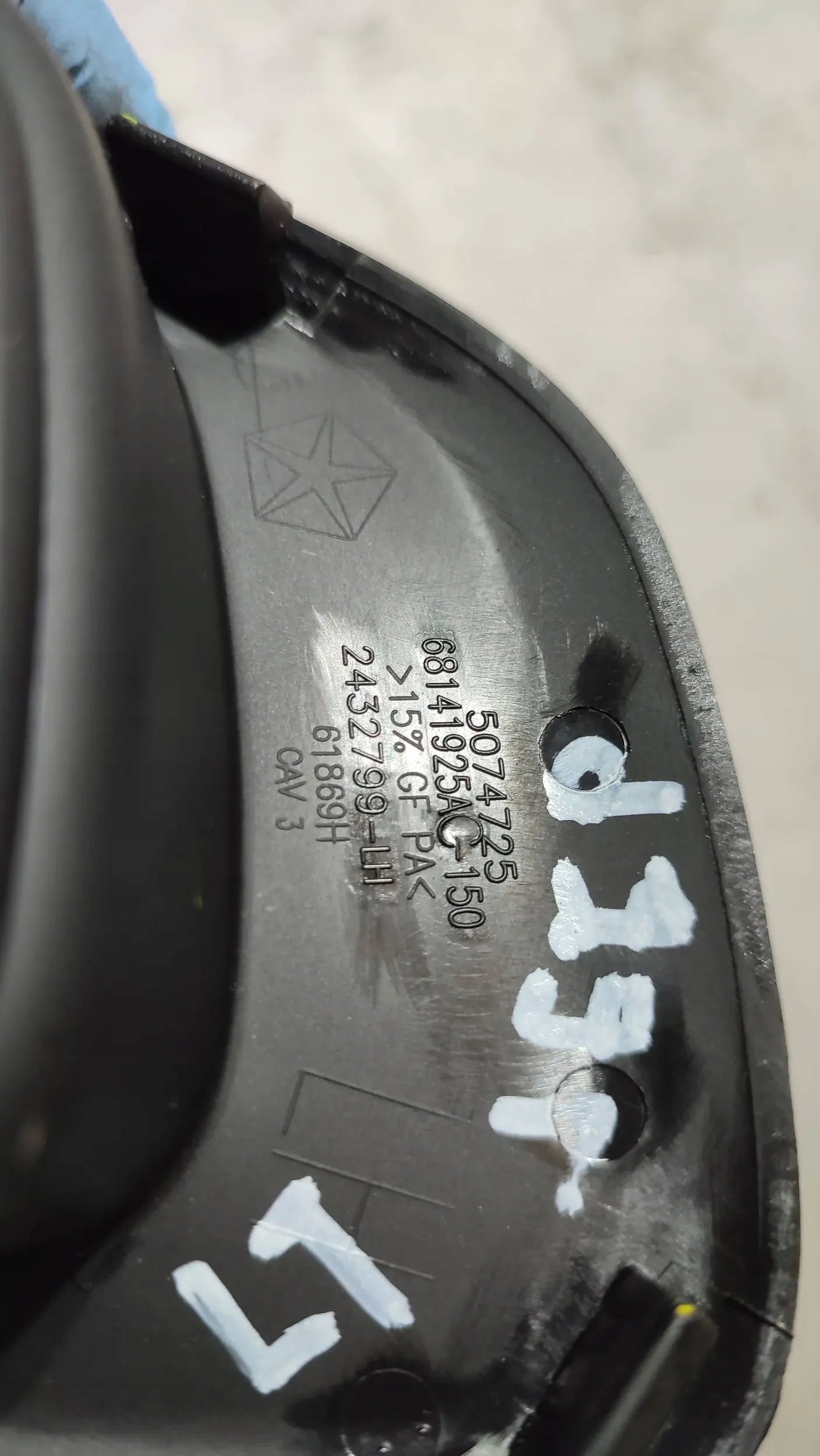 Jeep Cherokee KL 15r. 2.0d Blende Abdeckung Türgriffe wewnetrznej links heck