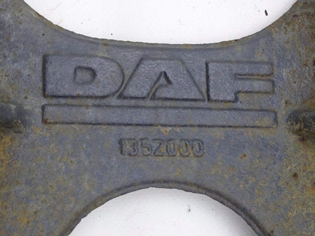 DAF XF 105 E5 MOCOWANIE RESORA PRAWY TYL TYL 6x2 Car type Trucks