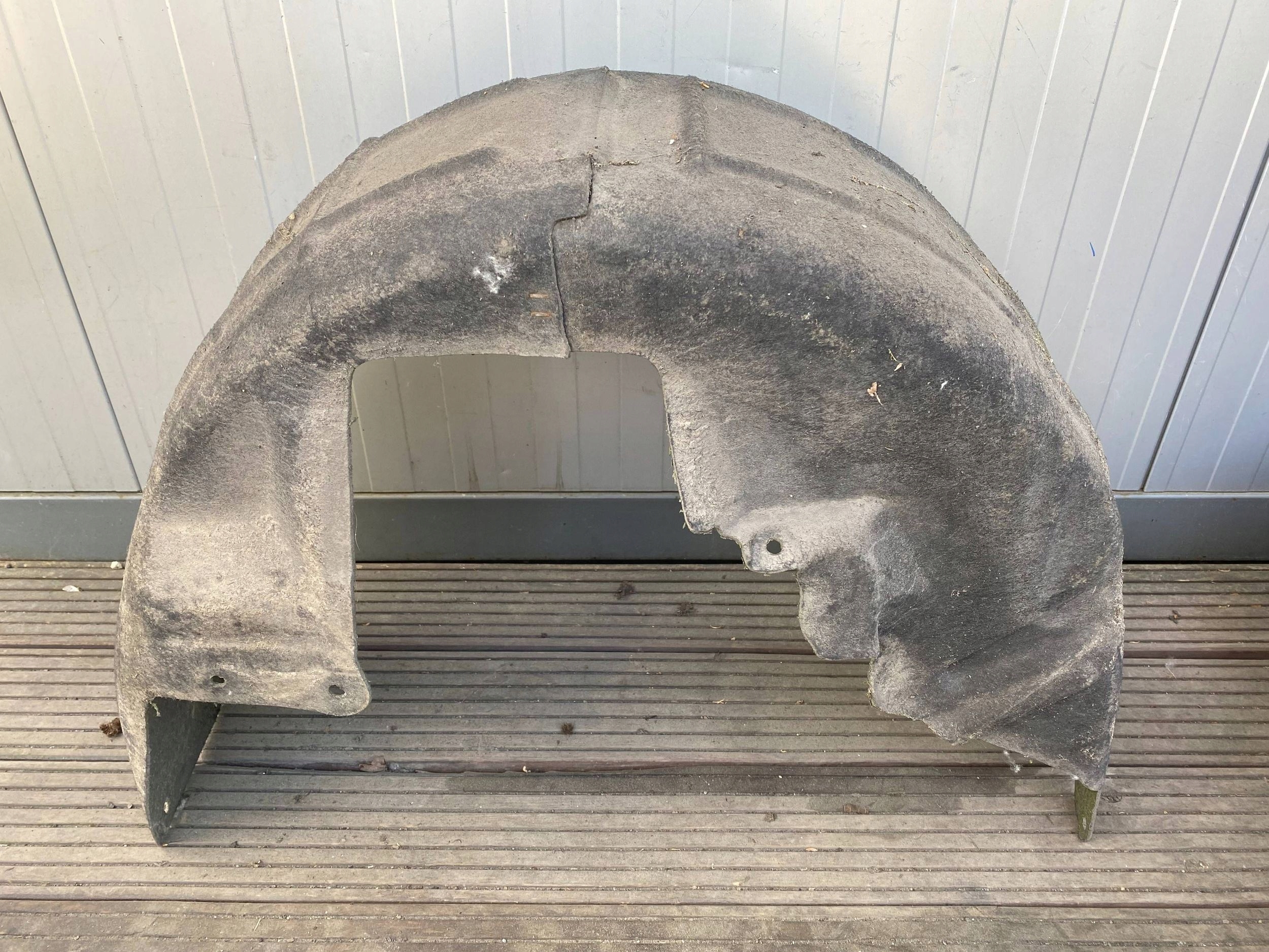 FORD MONDEO MK5 KOMBI mudguard left rear part rear.