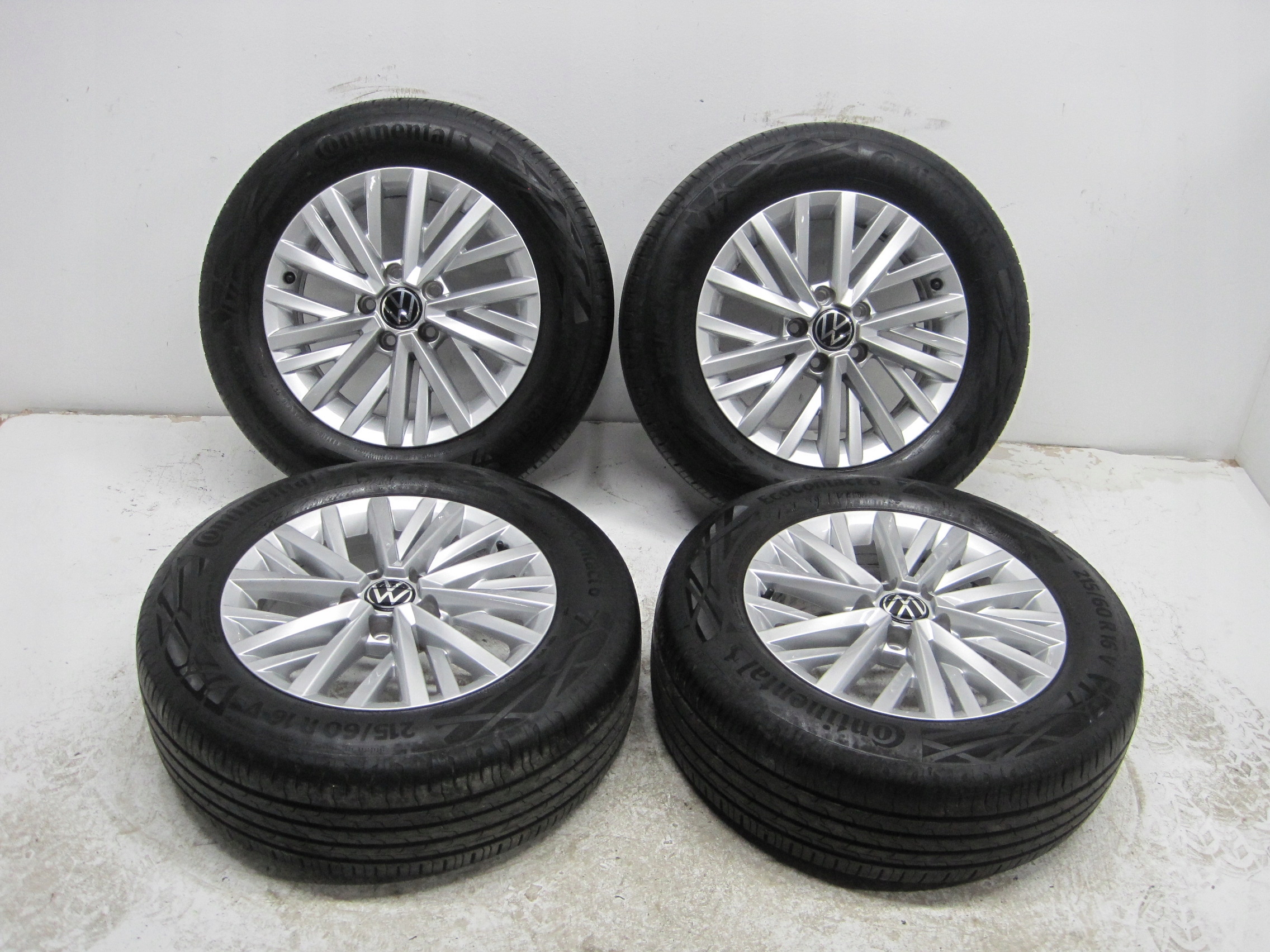 wheels discs tyres VW T-ROC 2GA R16 22r