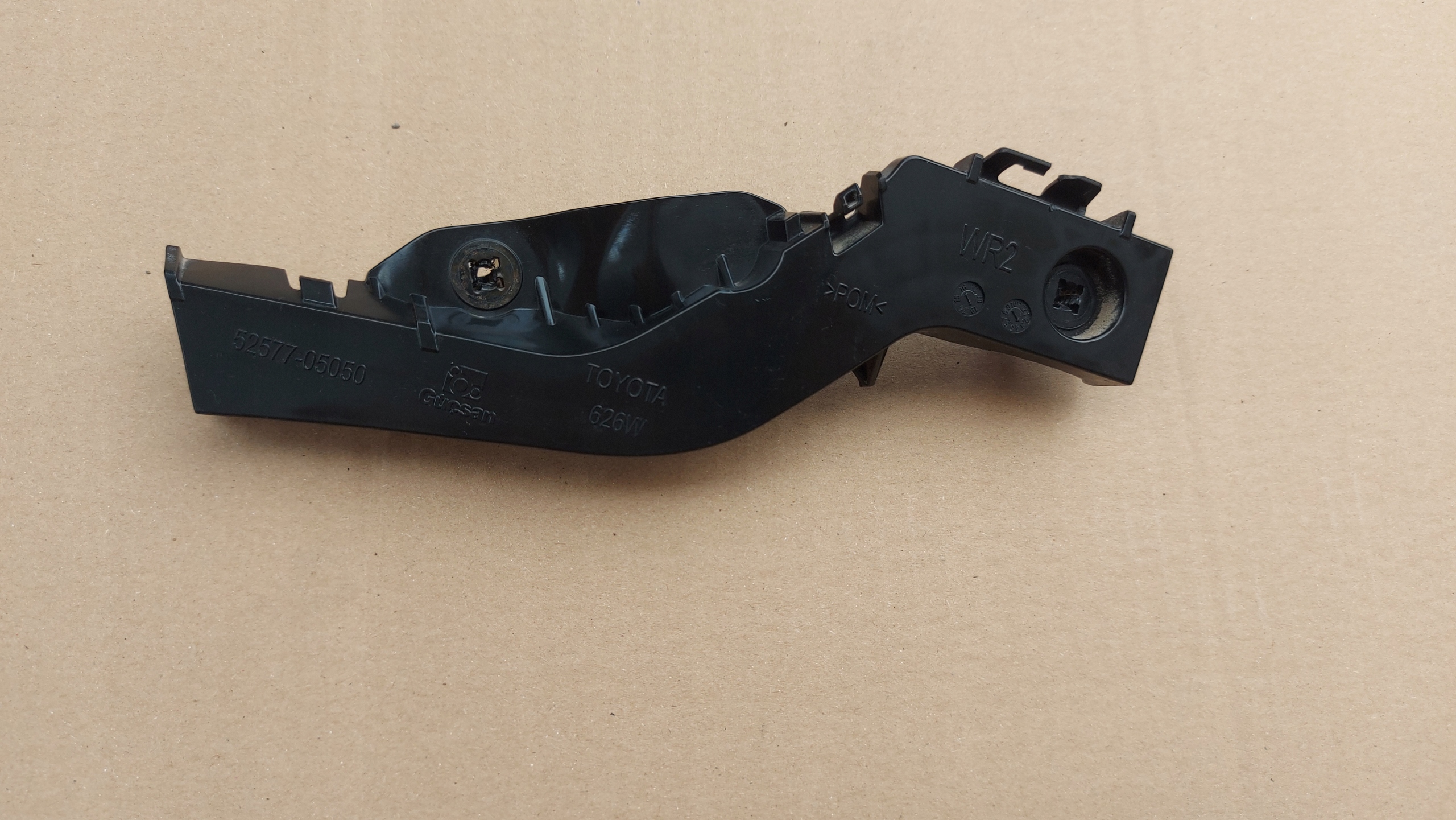 bumper bracket right rear part TOYOTA AVENSIS T27 15