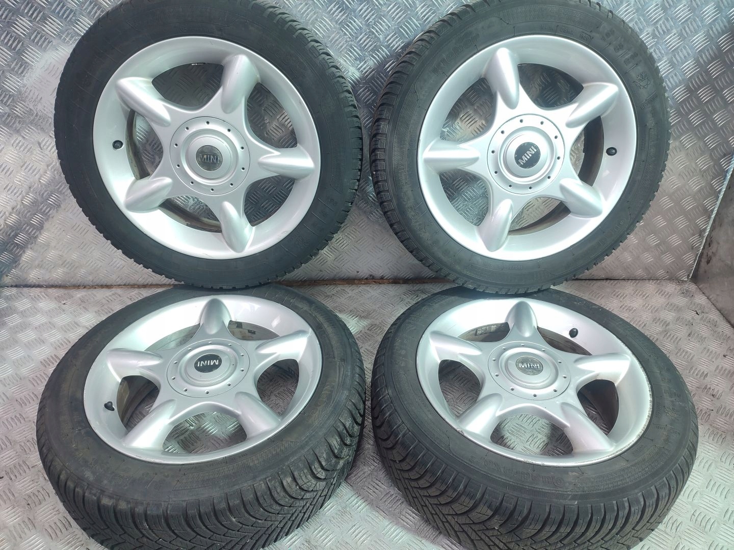 ДИСКИ С ШИНЫ MINI CLUBMAN R55 И 1 16'' 6,5Jx100 1955r16 KLEBER