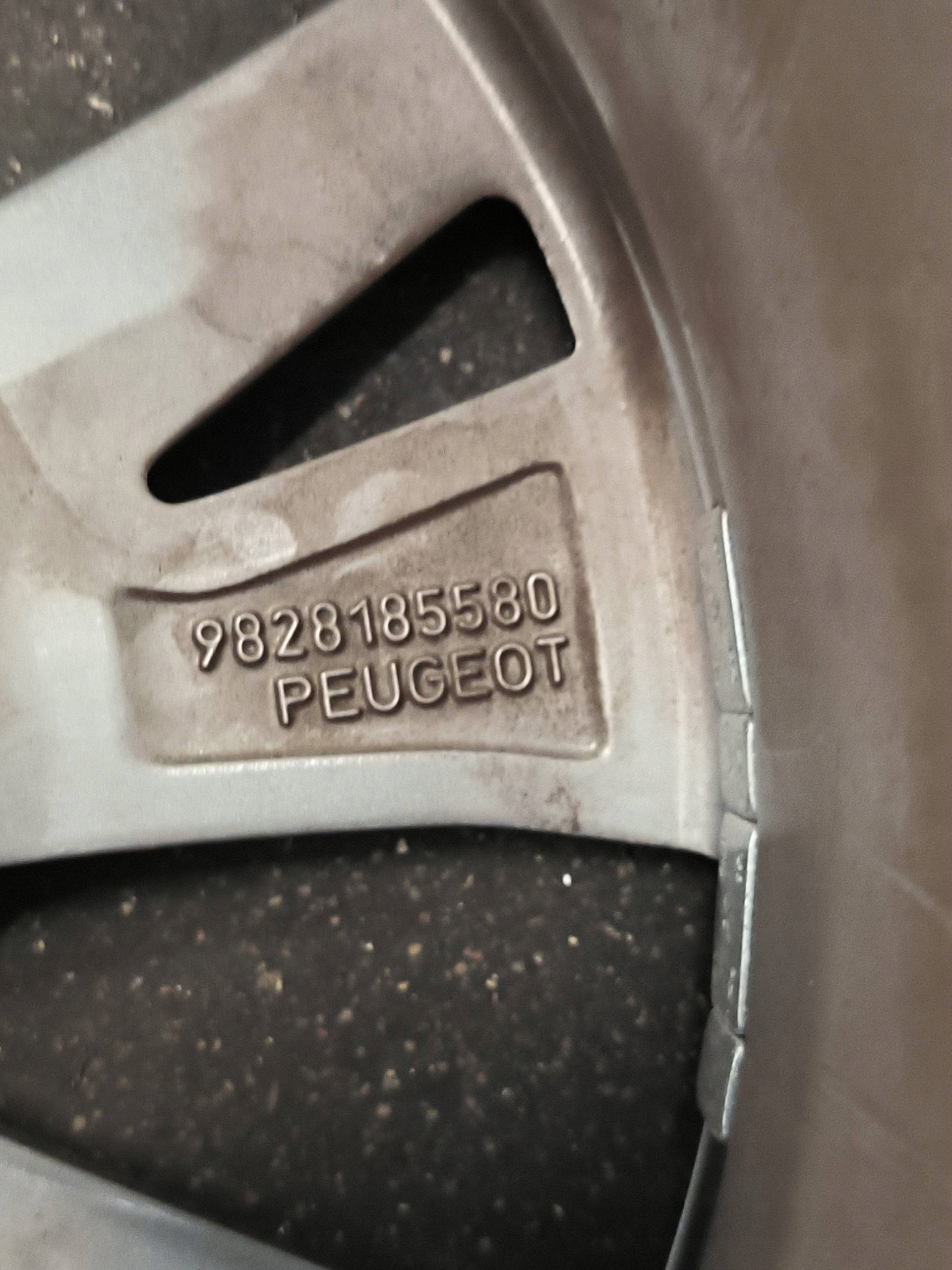 disk hliníkový 16'' 4X108 9828185580 PEUGEOT E-208
