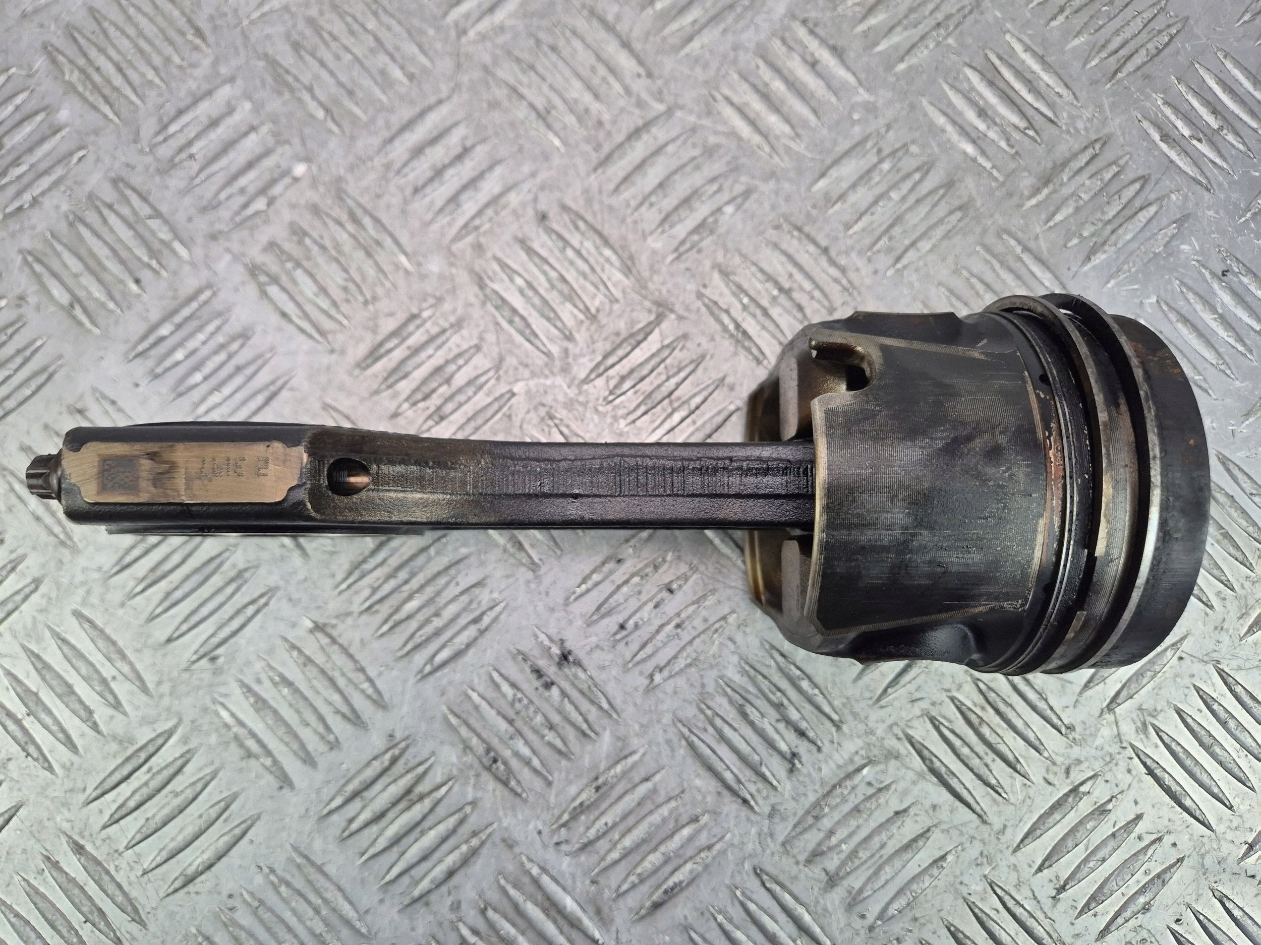 piston with connecting rod Mercedes OM651911 C250 CDI W204 65100