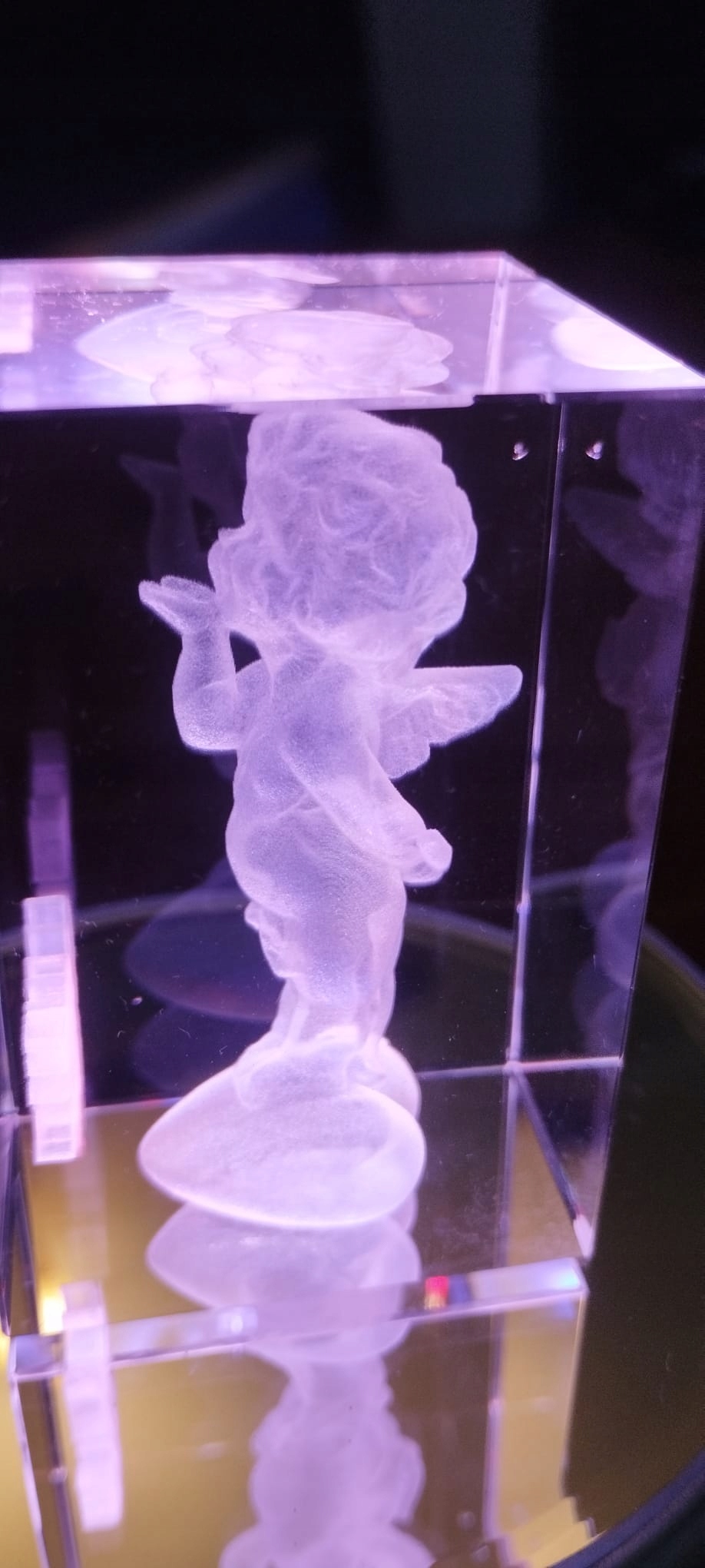 Křišťál 3D Skleněná figurka Led lampička Valentýn andílek