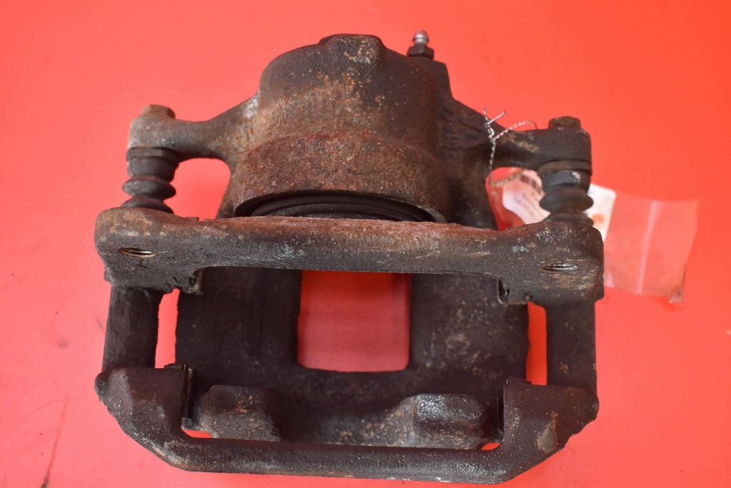 caliper brake right front TOYOTA COROLLA E18 1.6 VALVEMATIC 132 KM 13-18