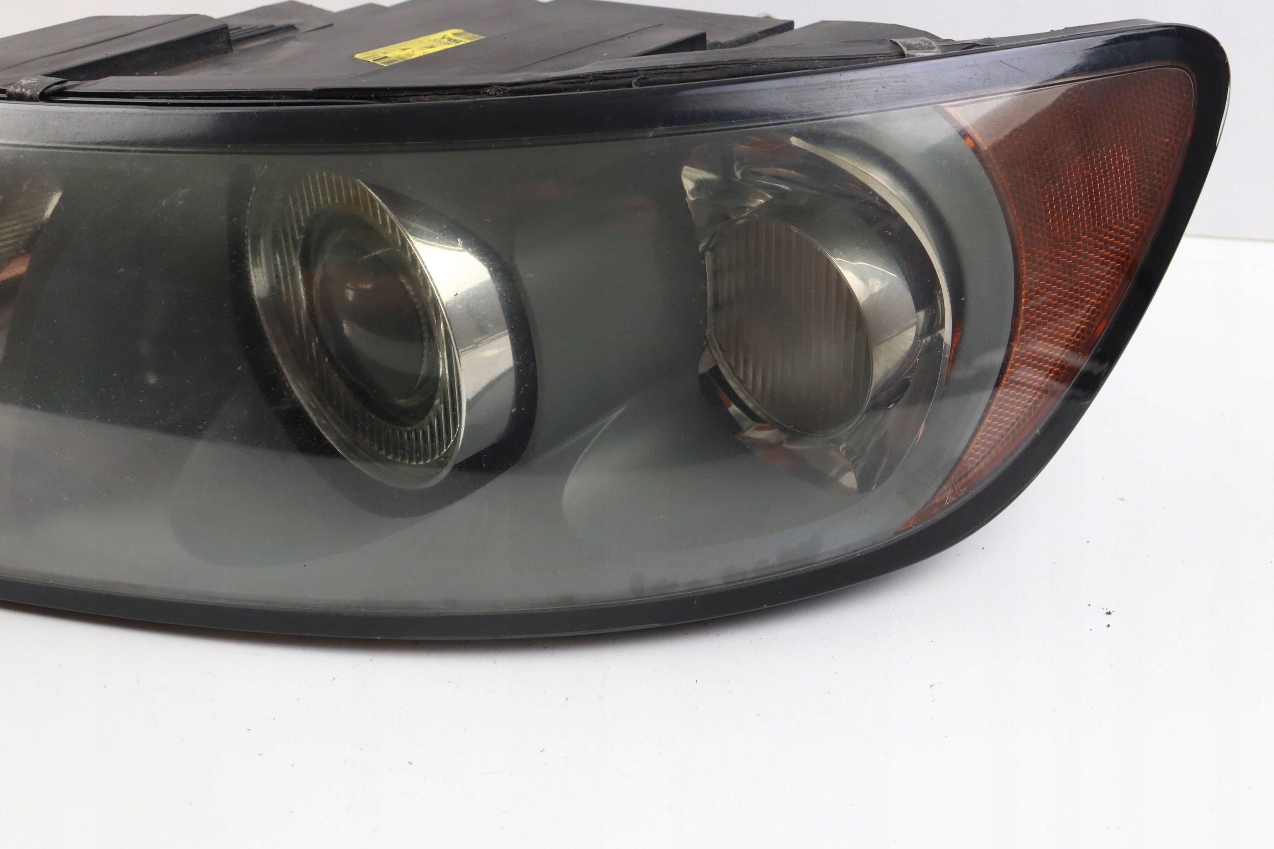 VOLVO V50 and light front left front EUROPA 30698885 0301198203