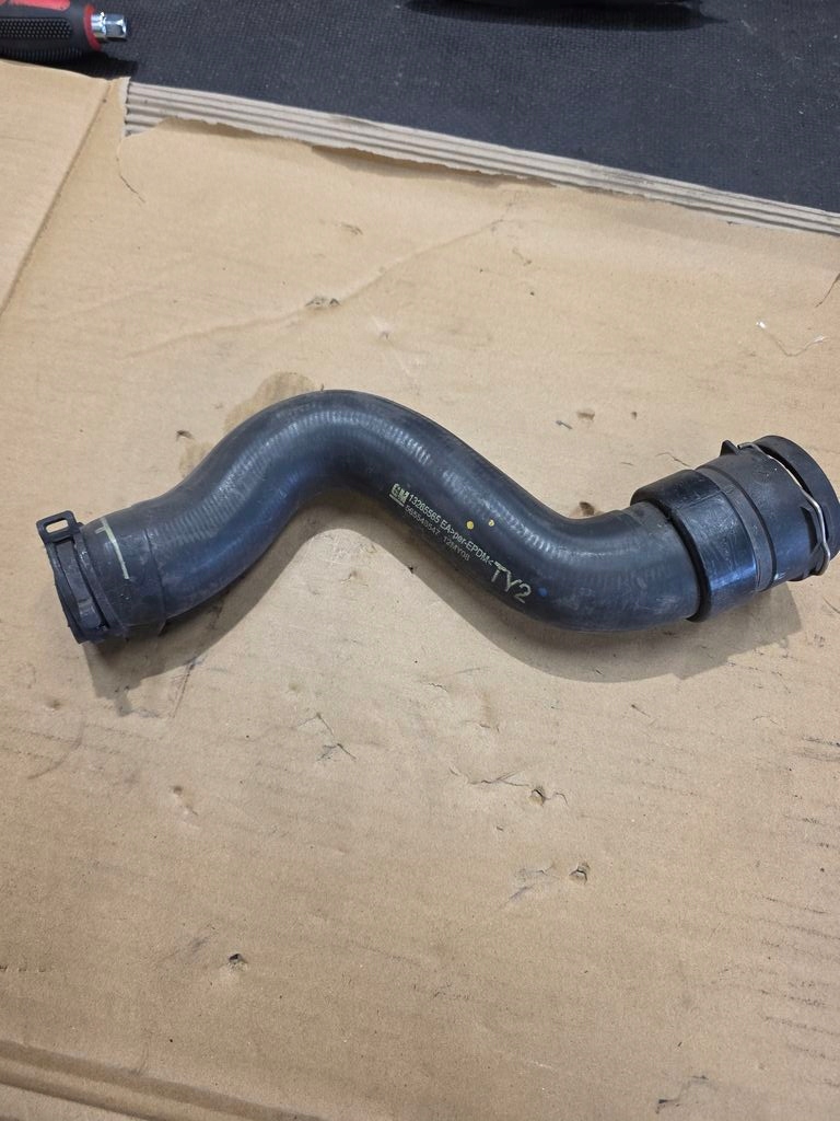 Opel OE 13265565 przewód chłodnicy wody
