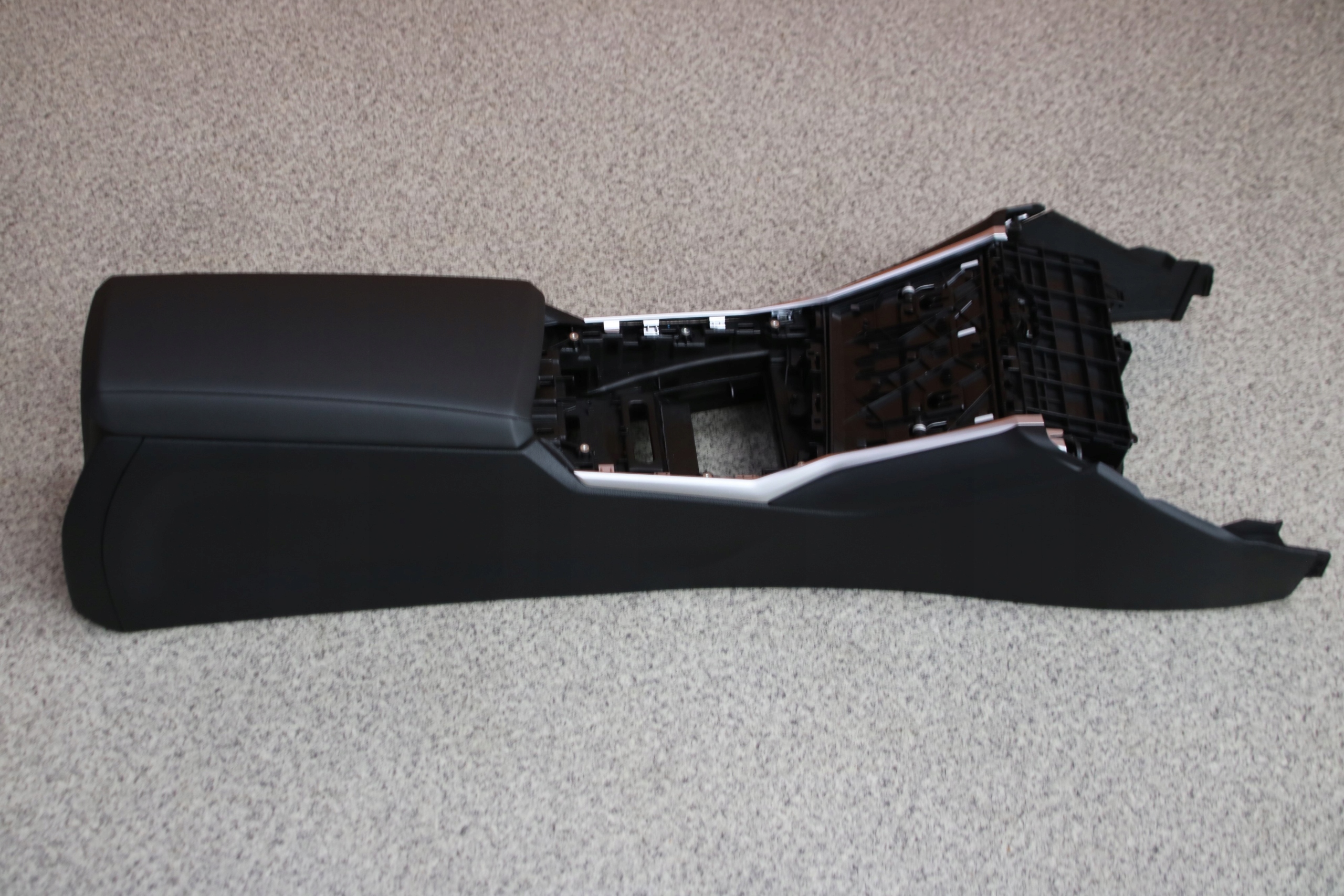 BMW G20 G21 TUNEL central armrest black EUROPA