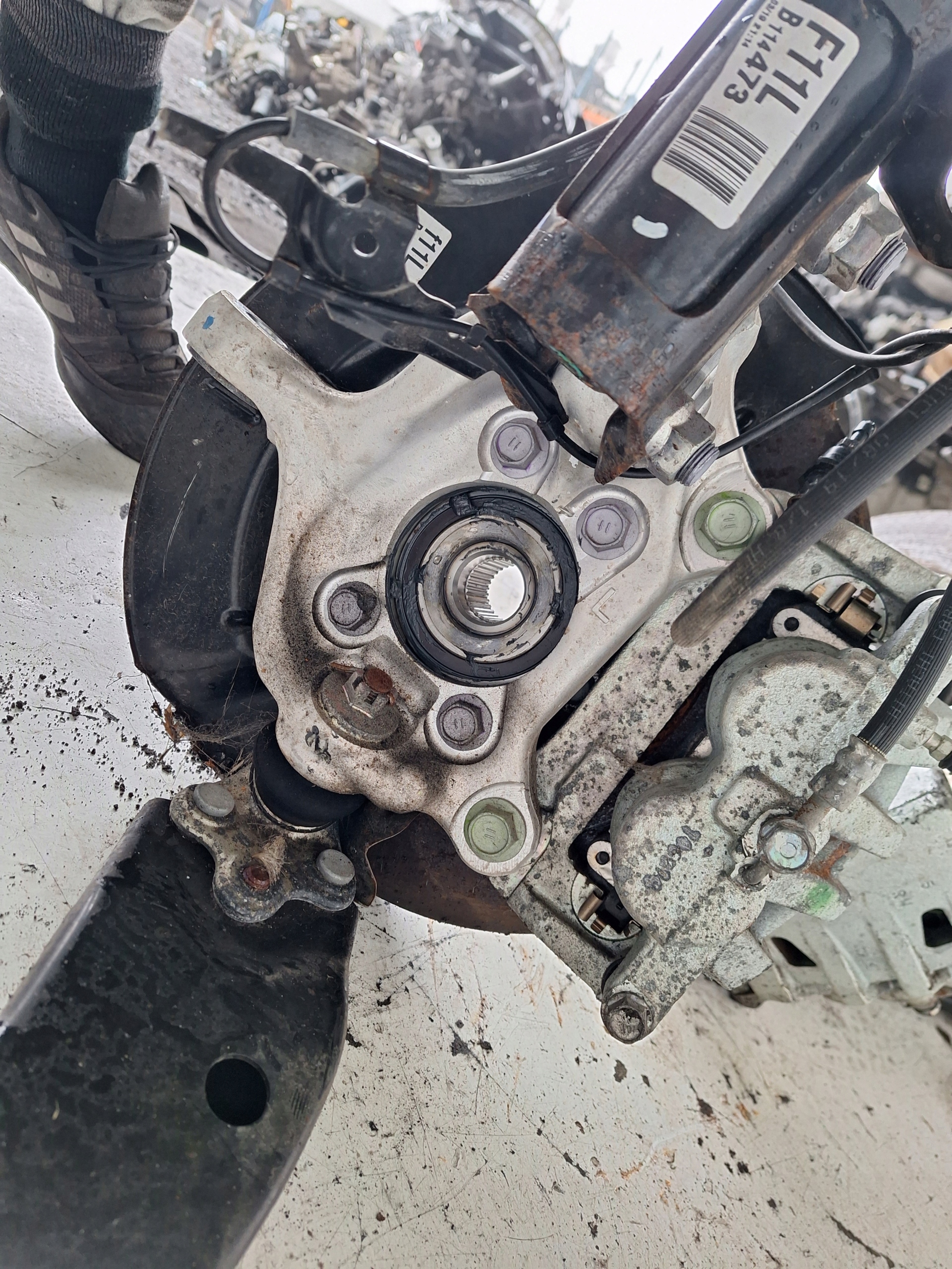 TOYOTA SIENNA IV 2022-> MACPHERSON swing left 2.5 HYBRID