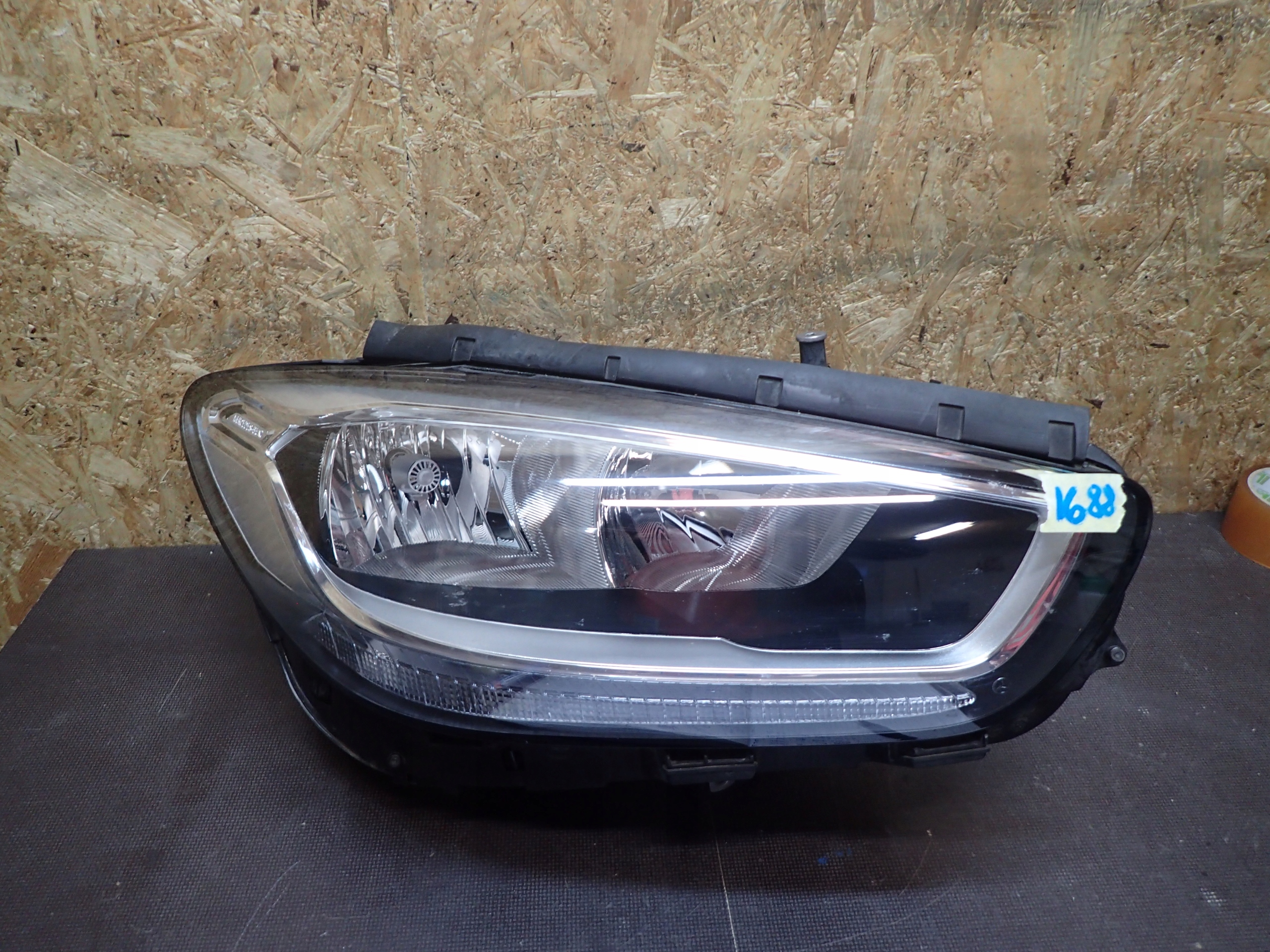 LIGHT FRONT RIGHT MERCEDES B KLASA W247