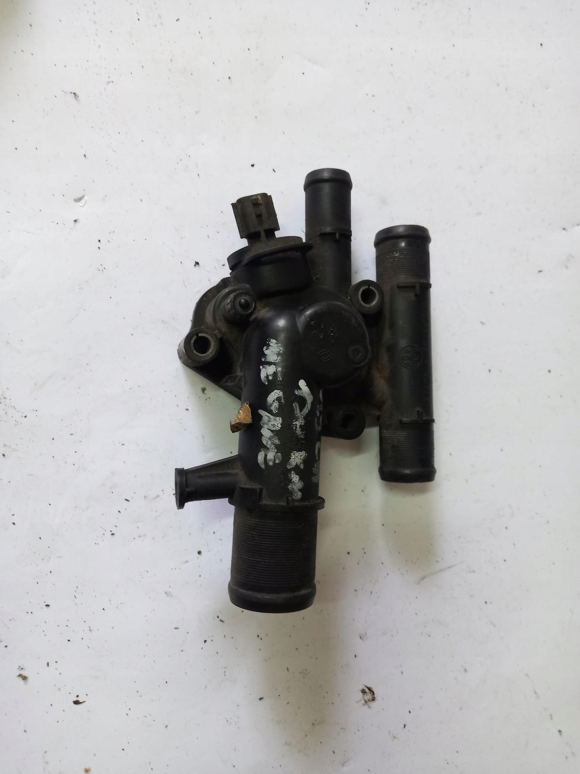 csomag TERMOSTATU RENAULT SCENIC II 1.9 DCI 03-09