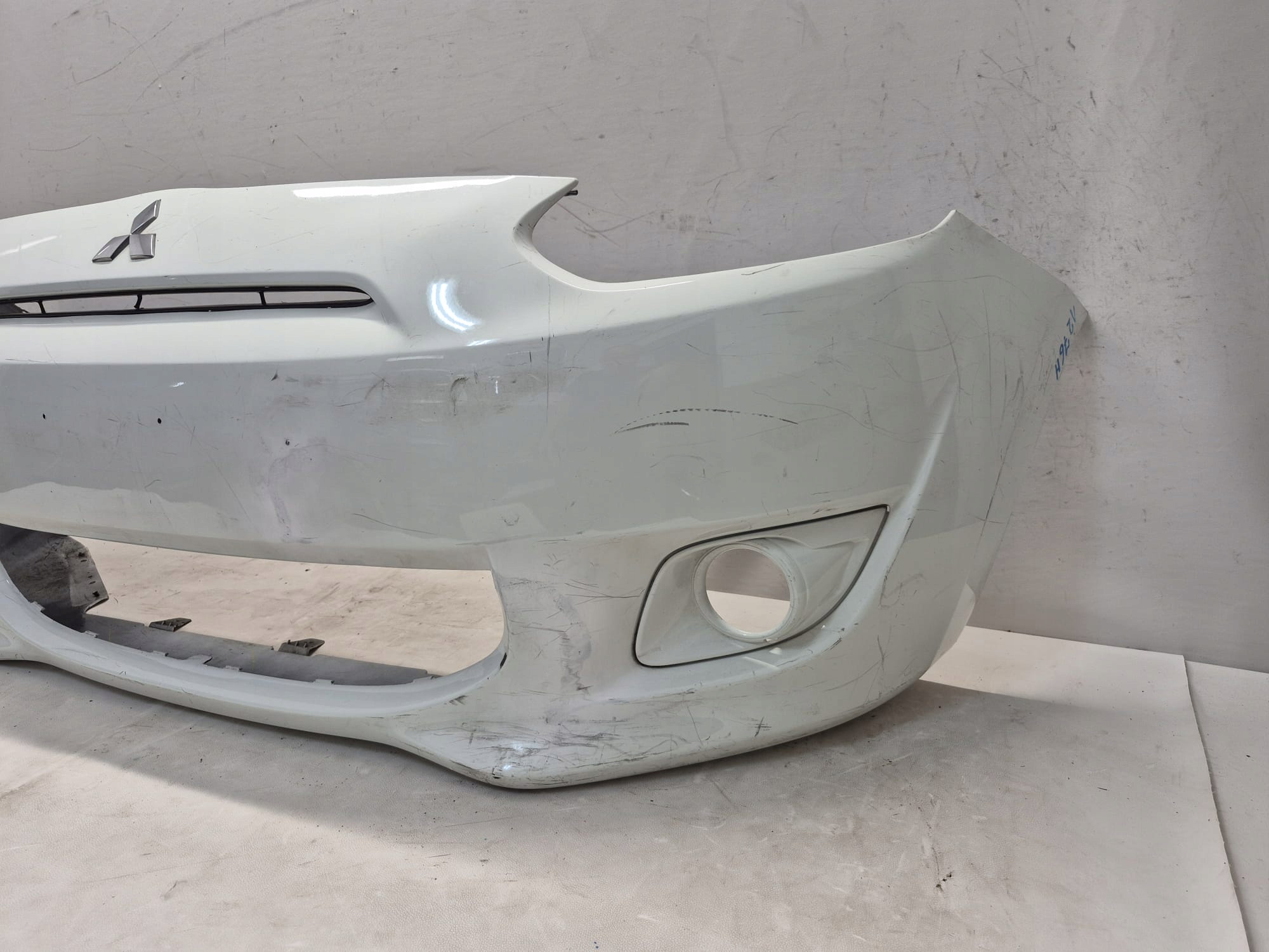 MITSUBISHI SPACE STAR II 2 12-16 bumper front front