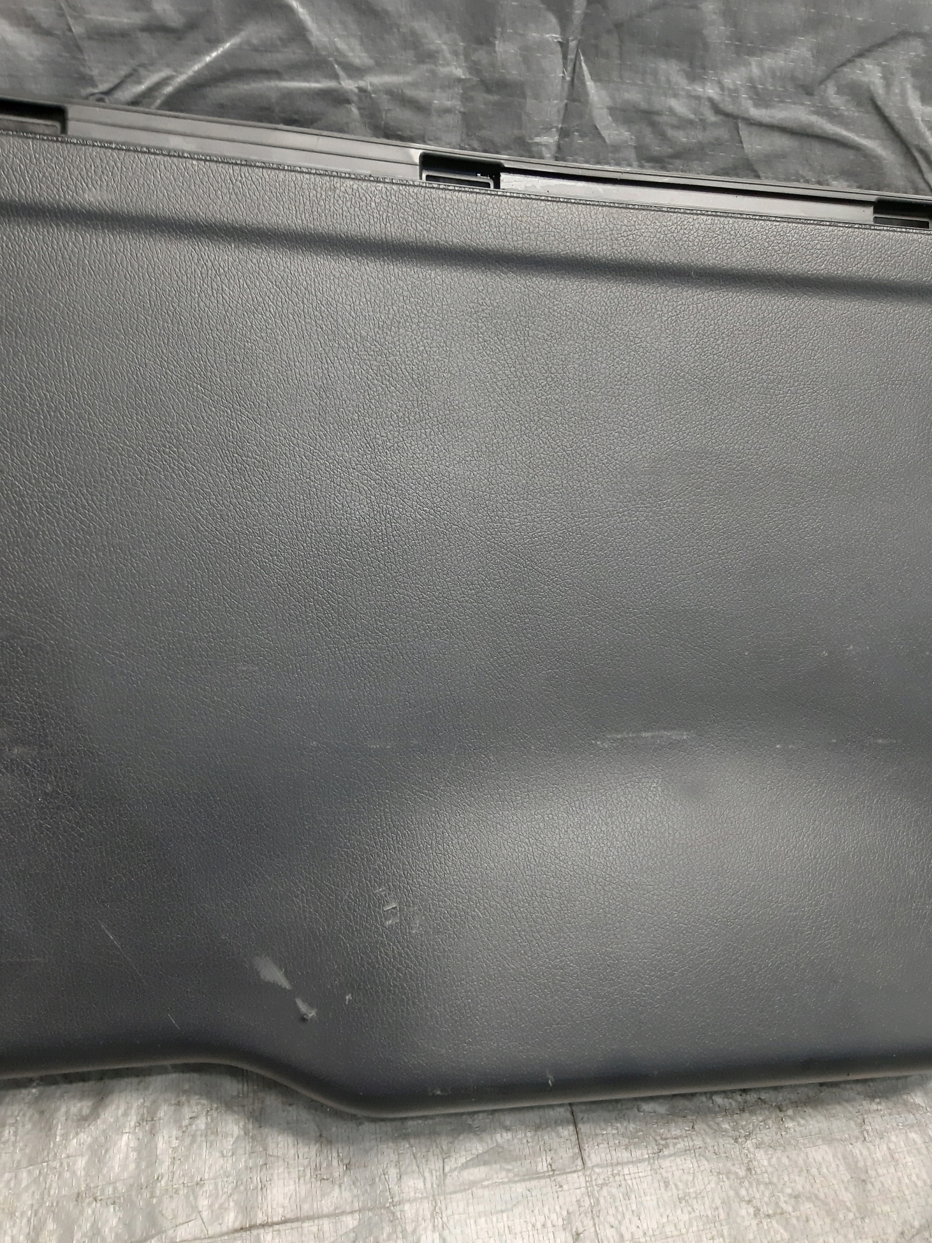 Blende Abdeckung verkleidung heckklappe heck MERCEDES GLB X247