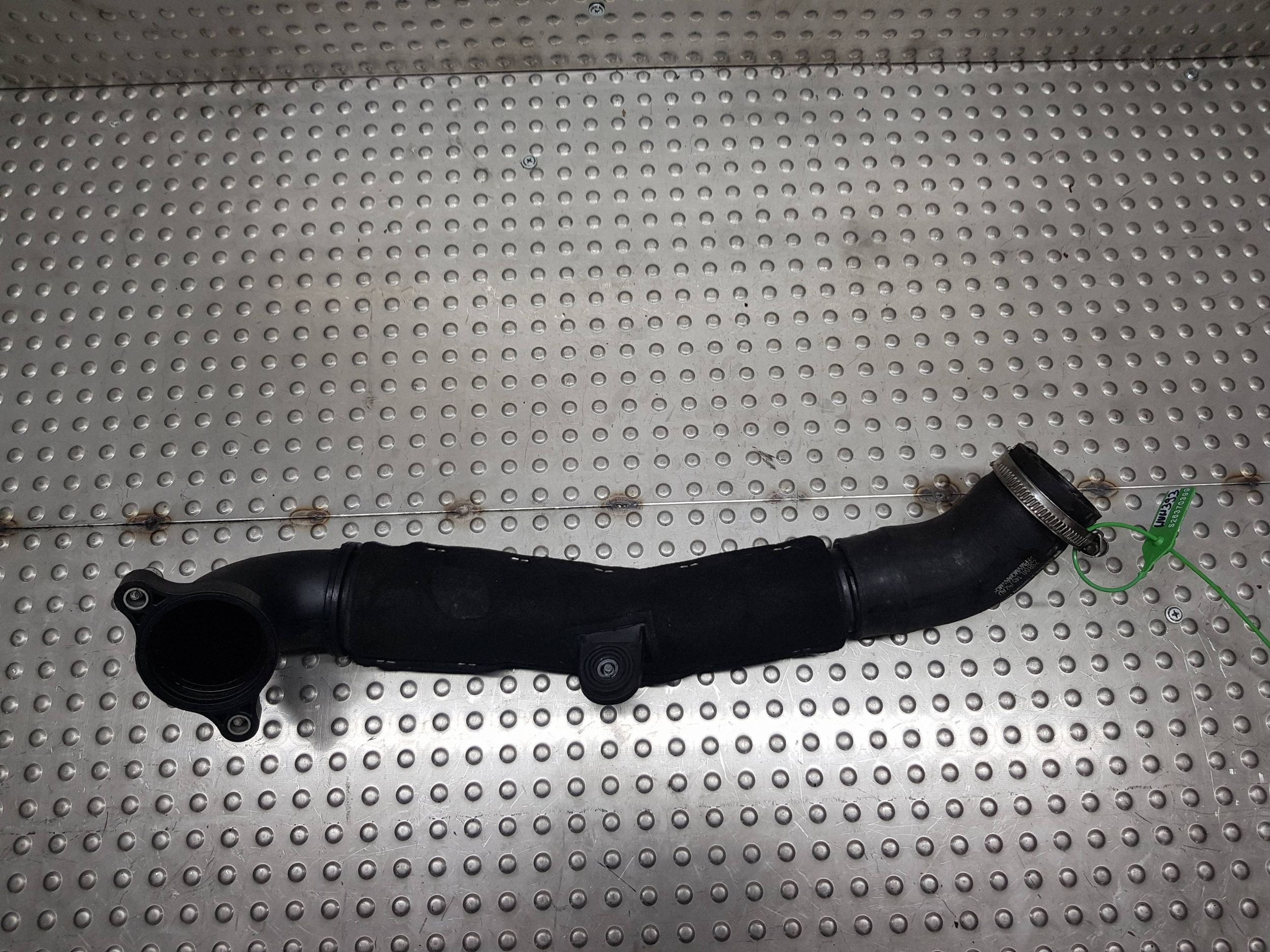 Schlauch intercooler 04L145762AD A3 8V GOLF VII LEON III PASSAT B8 2.0 TDI