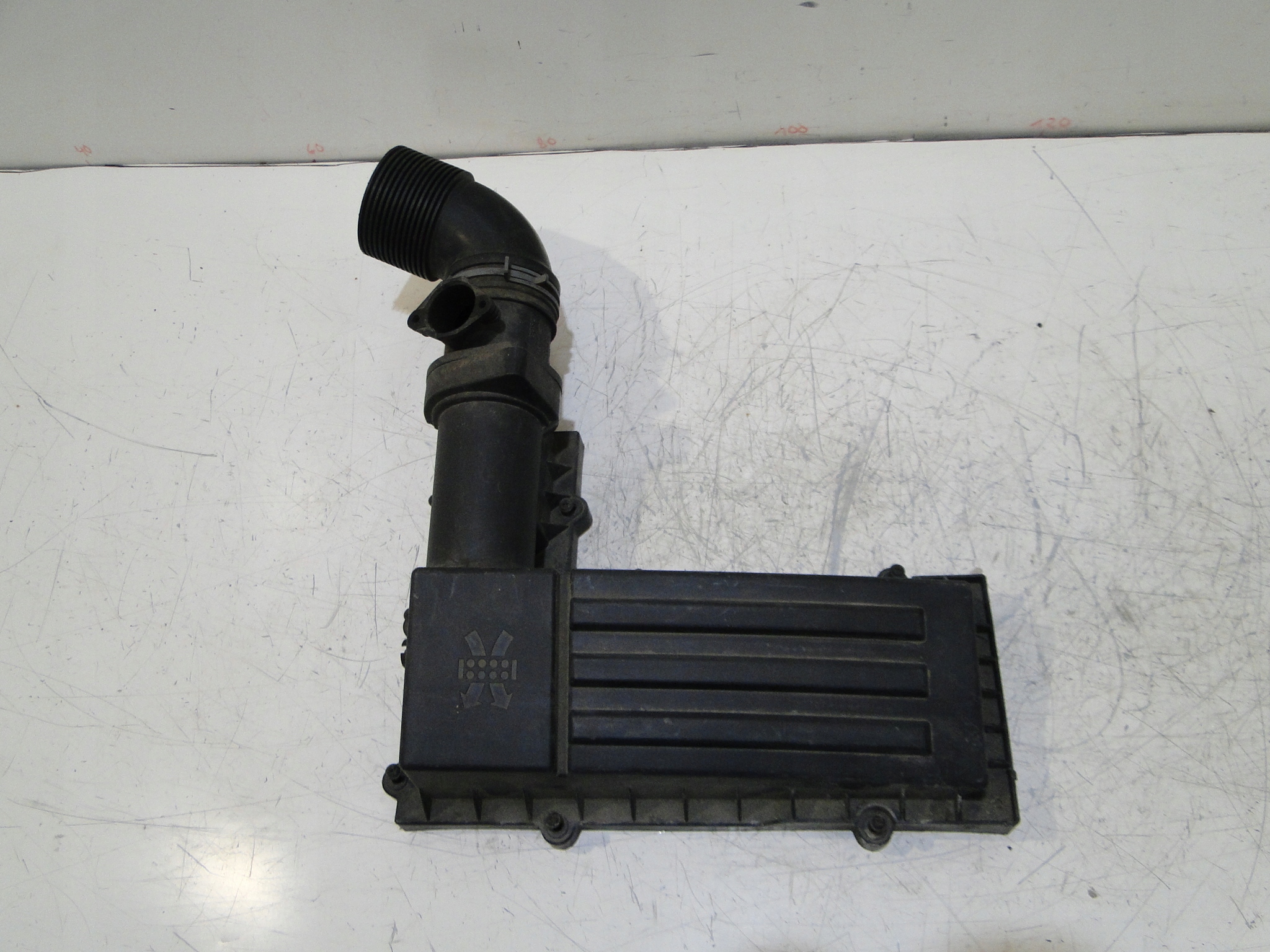 1K0129607R - VW GOLF V ВЕРХНИЙ КОРПУС ВОЗДУШНОГО ФИЛЬТРА