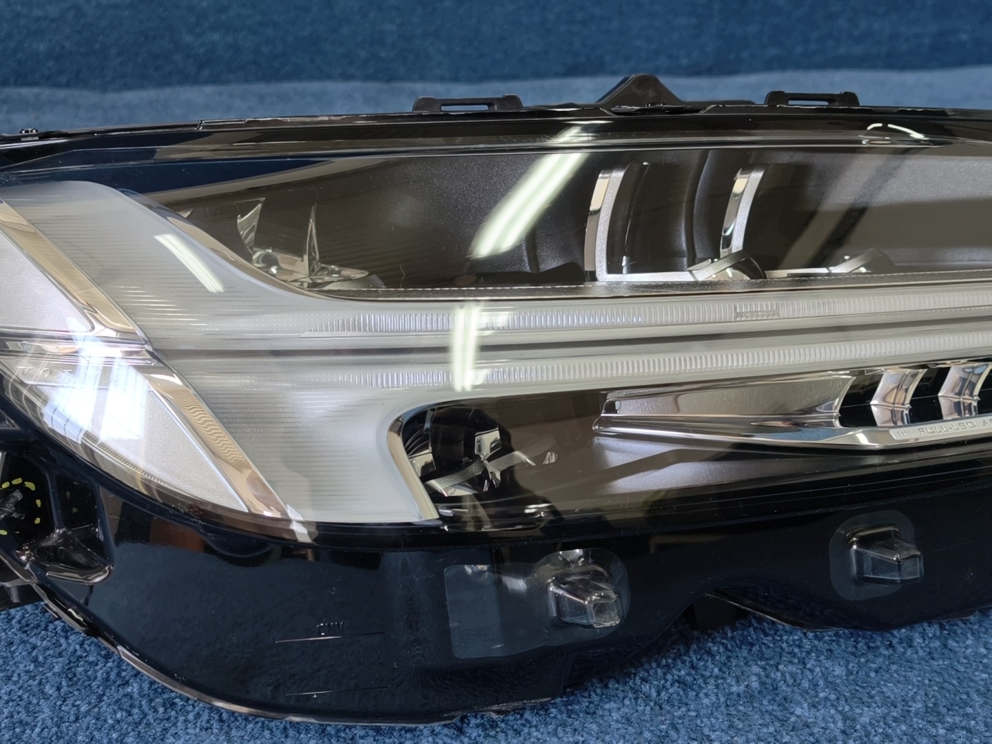 VOLVO S90 V90 CROSS COUNTRY light REFLEKTOR FULL LED right front 32420450