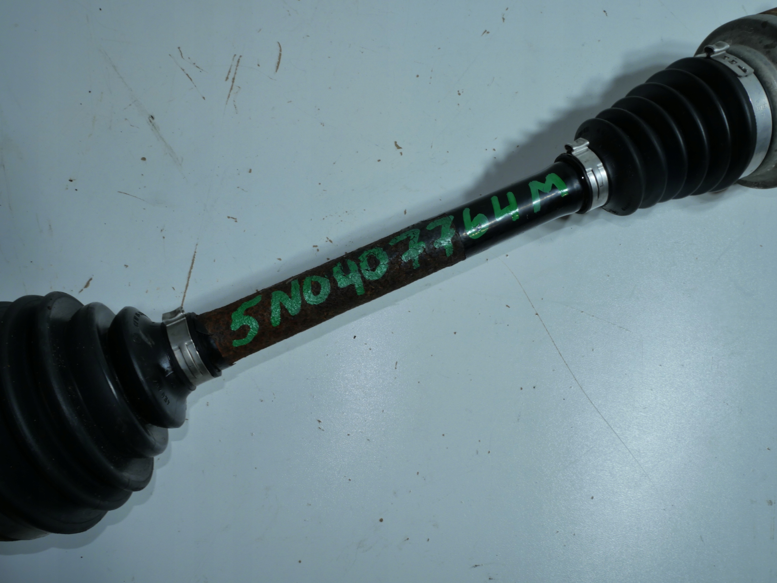 semi-axis front VW TIGUAN 5N0407764M
