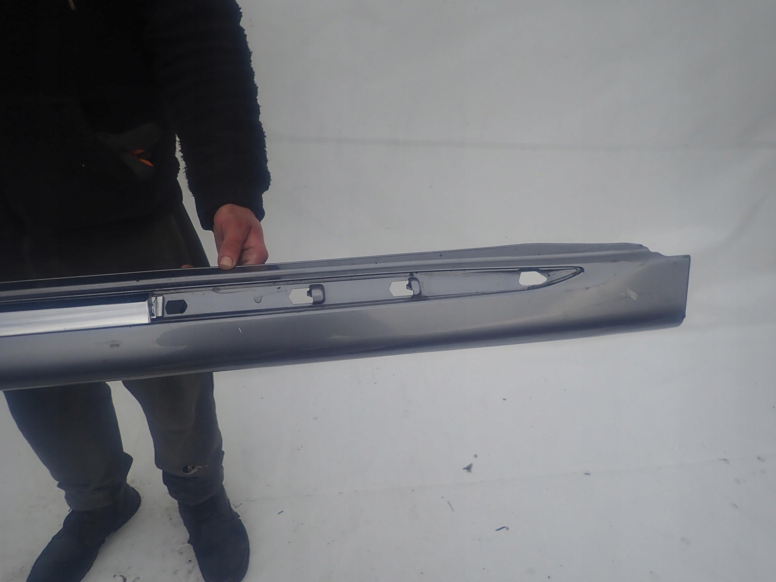 MITSUBISHI OUTLANDER III PHEV moulding threshold left