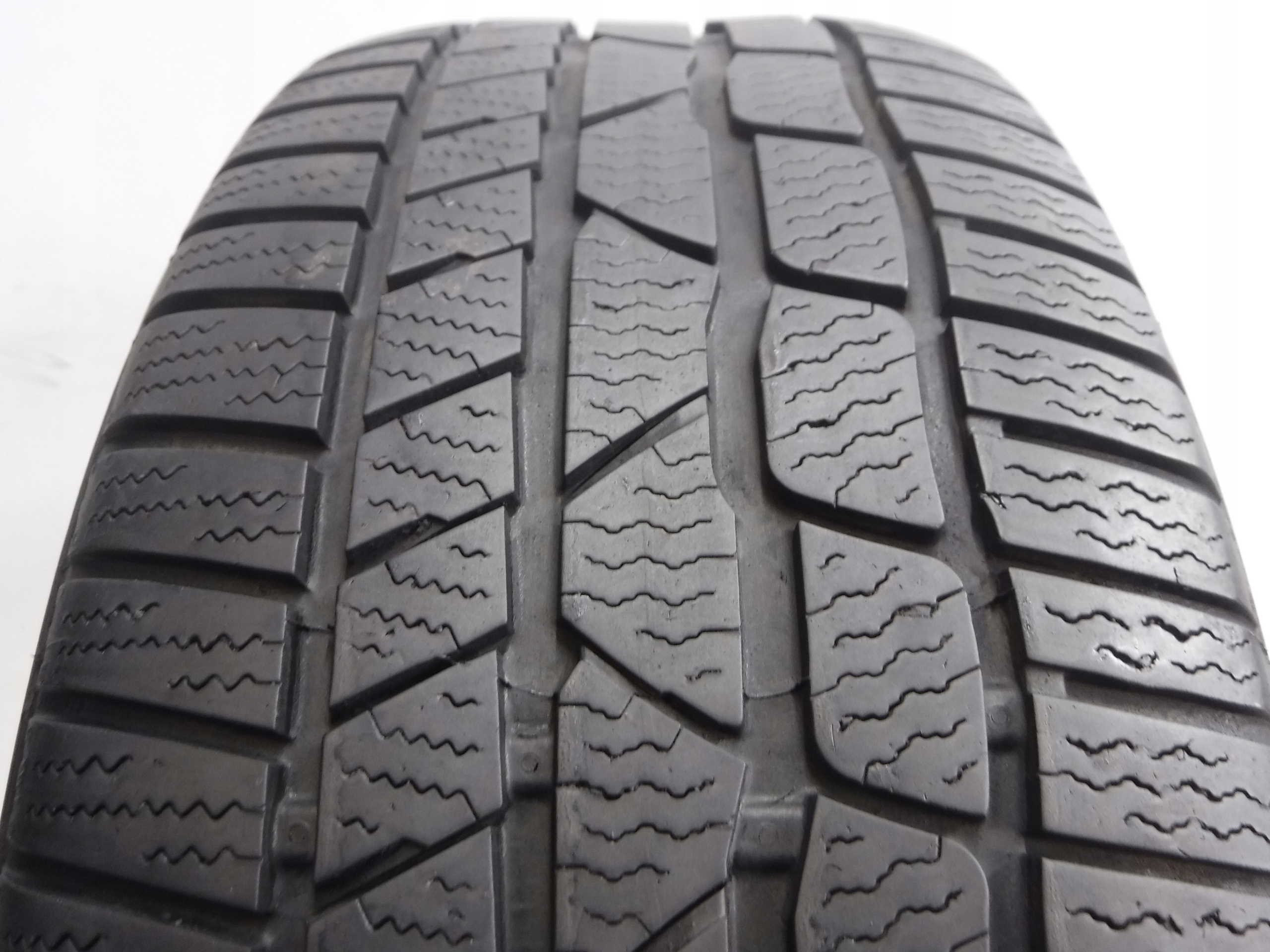 OPONY ZIMOWE CONTINENTAL CONTACT TS850P 235/45/19 Profil opony 45