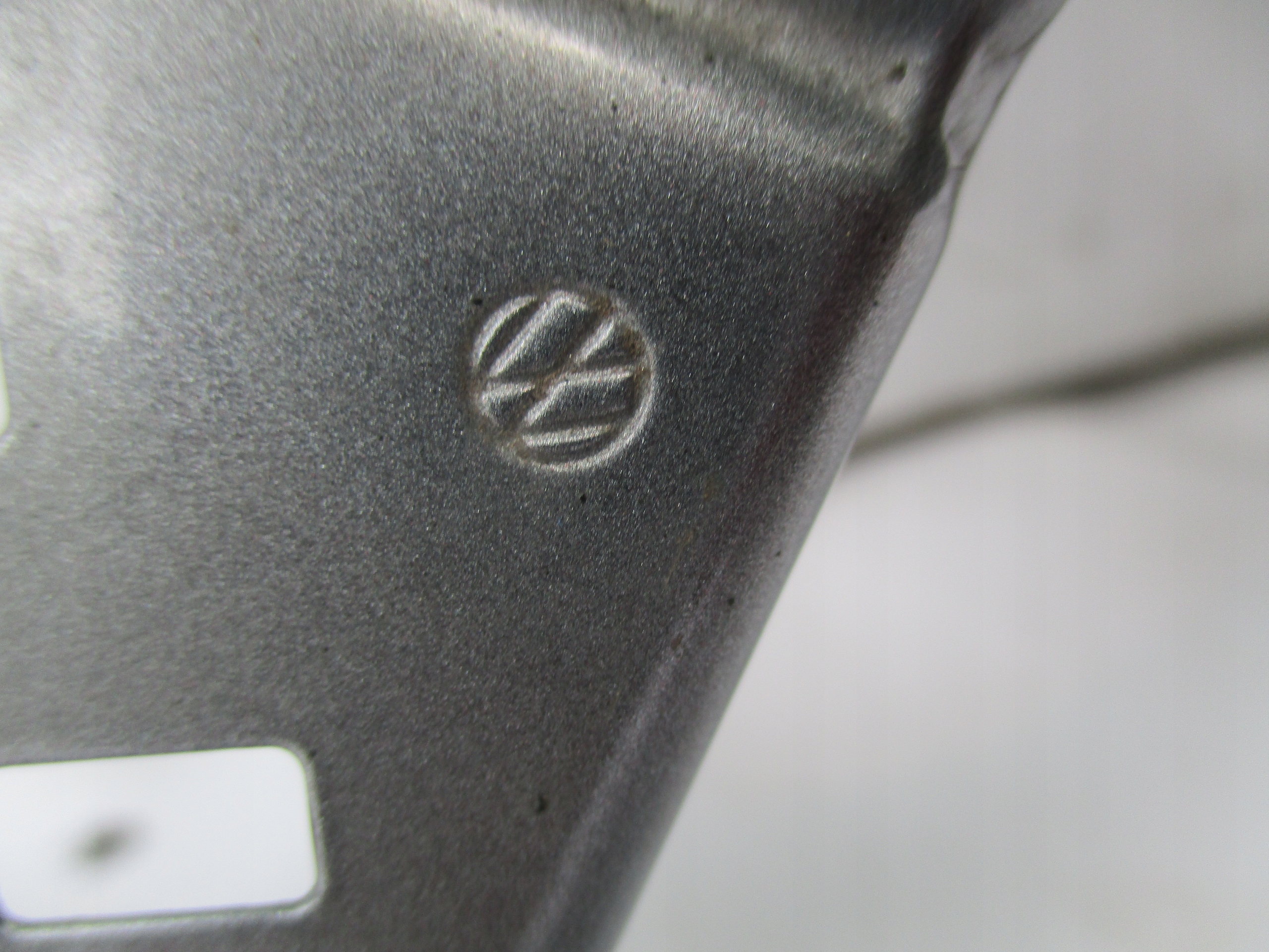 fender left front front VW Golf V + 04-16r