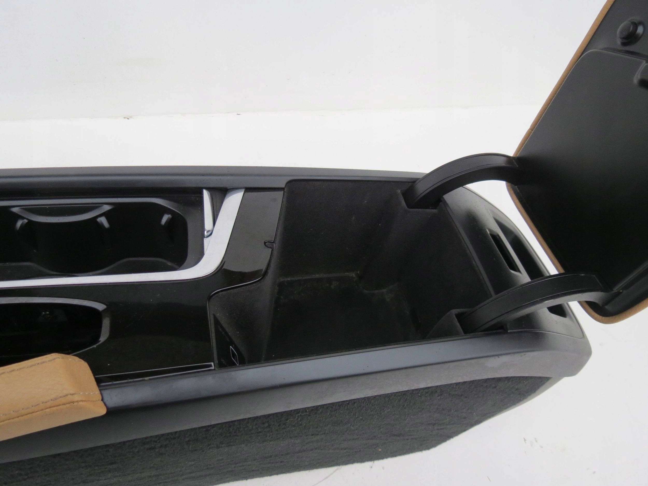 bracciolo TUNEL VOLVO S90 II 2.0 D 190KM 2016-2021R 31377381