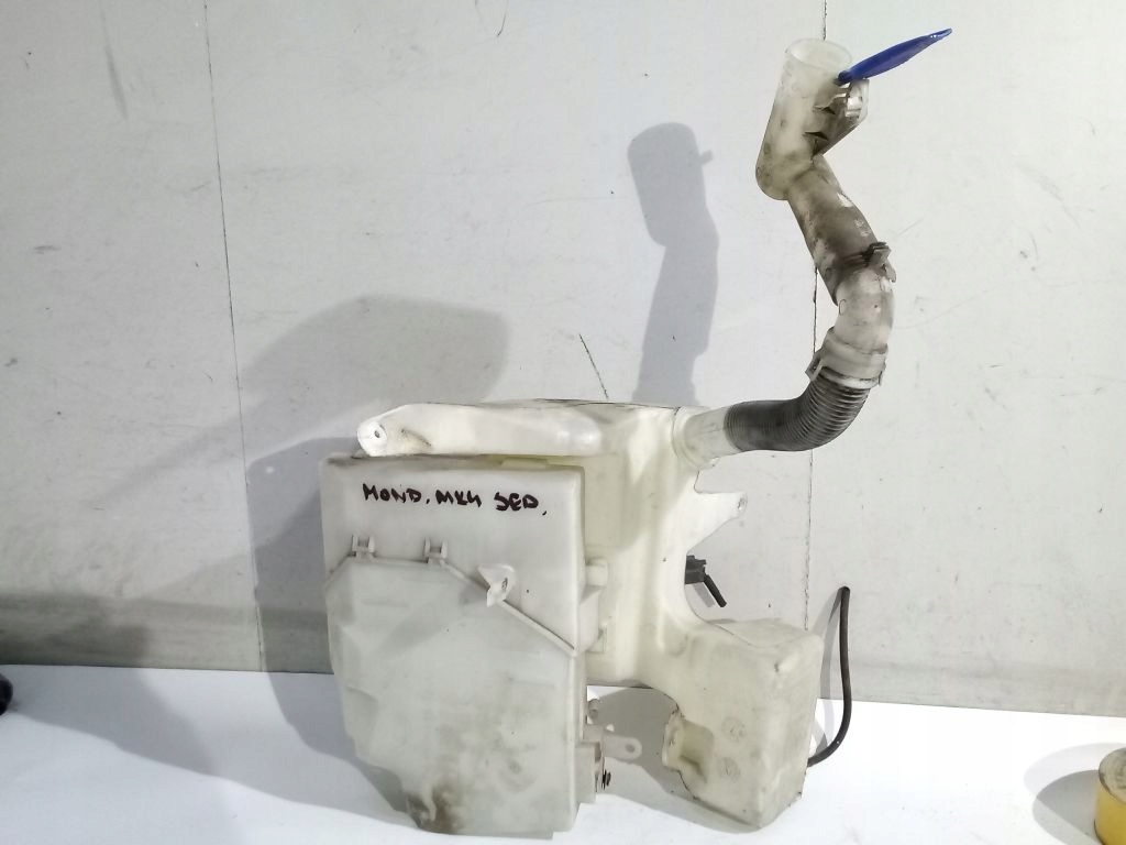 Ford Mondeo MK4 Sedan Behälter Spritzdüse