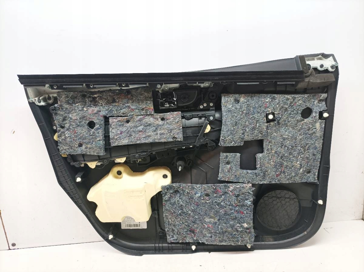 tapacír bok pravý předek spolujezdce E16 E17 18 Toyota Corolla XI (2013- )