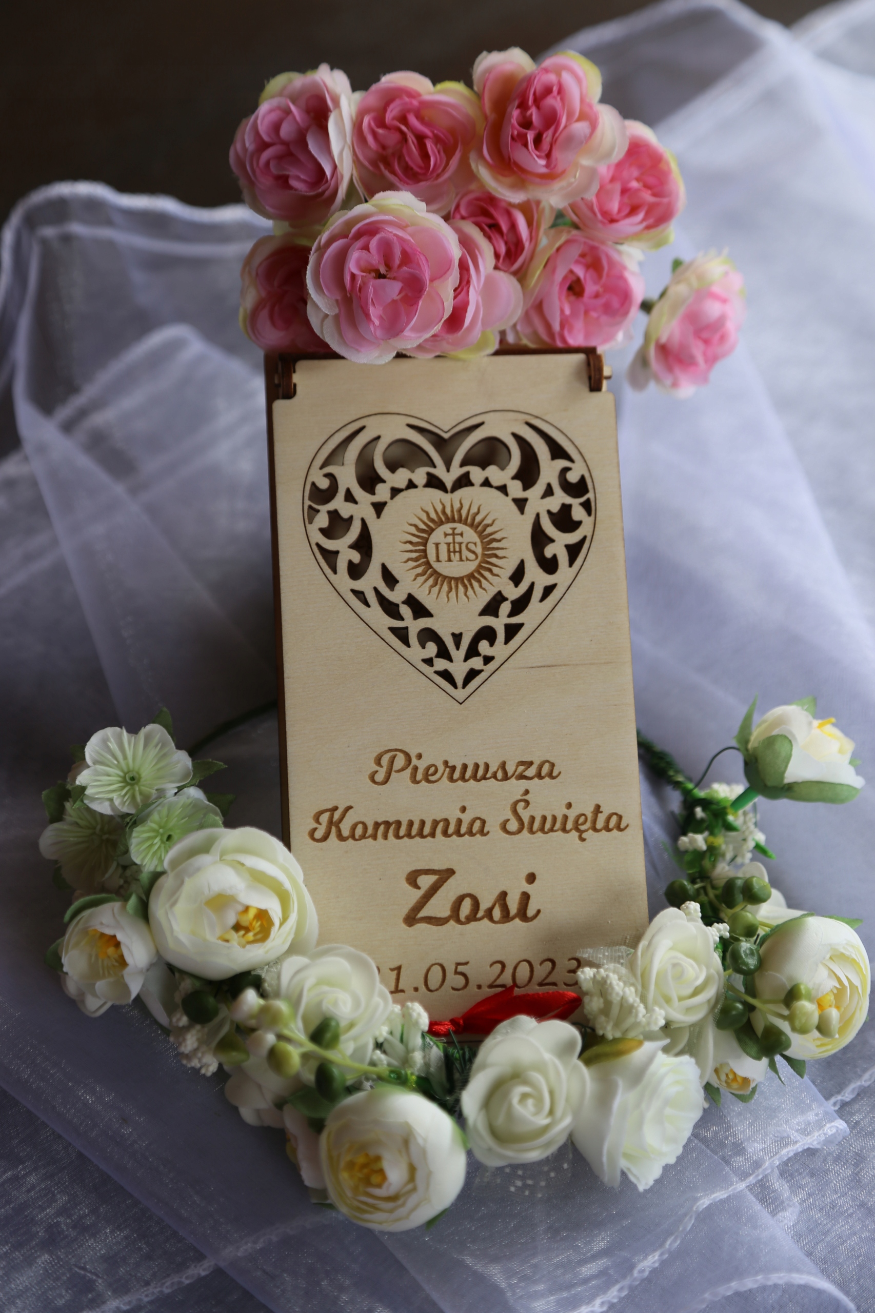 PUDEŁKO NA PIENIĄDZE PREZENT PAMIĄTKA I KOMUNII z drewna Waga produktu z opakowaniem jednostkowym 0.3 kg